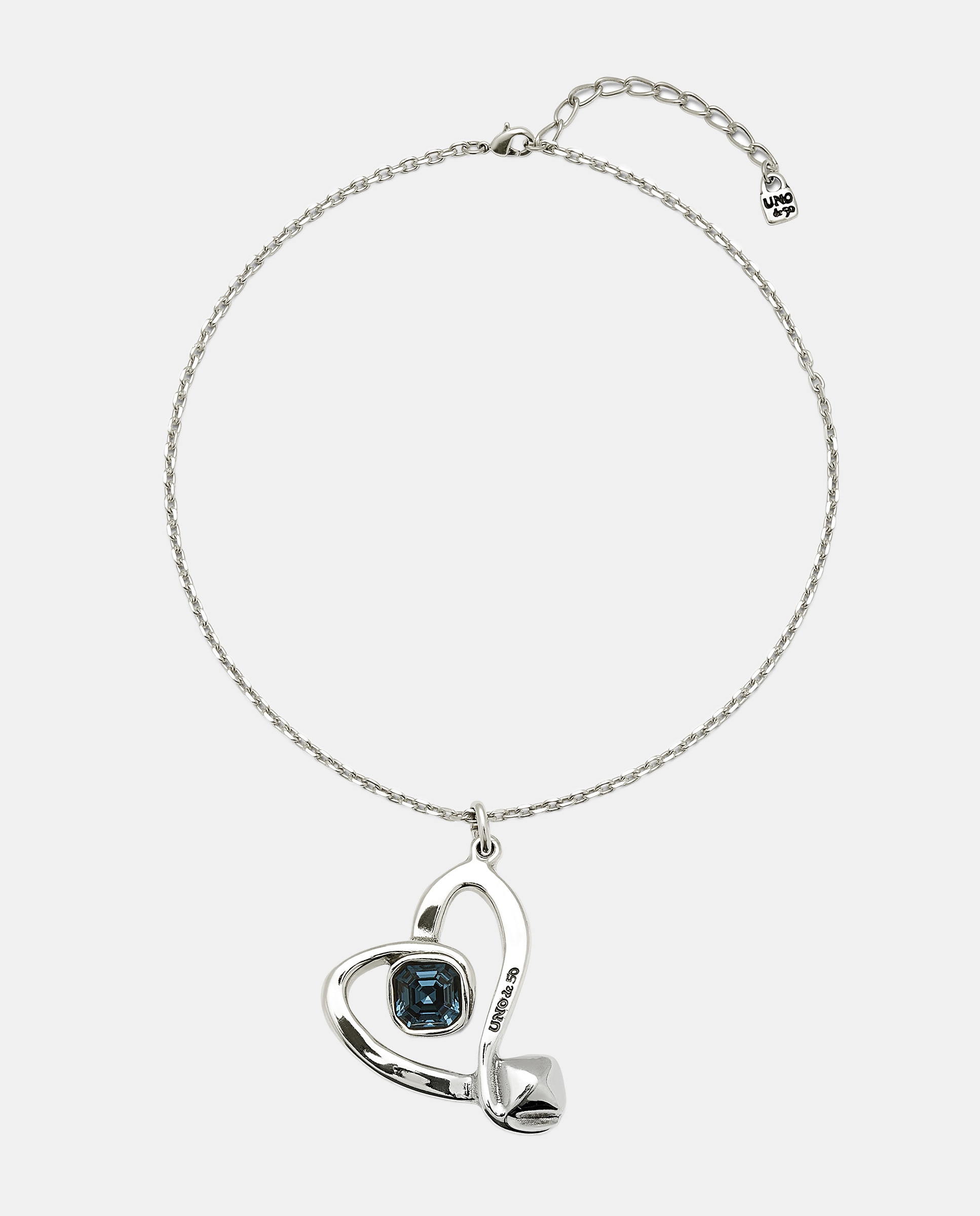 Imagem 0 de Pendente Médio de Liga de Metais com Banho em Prata de Lei e Coração com Cristal Facetado