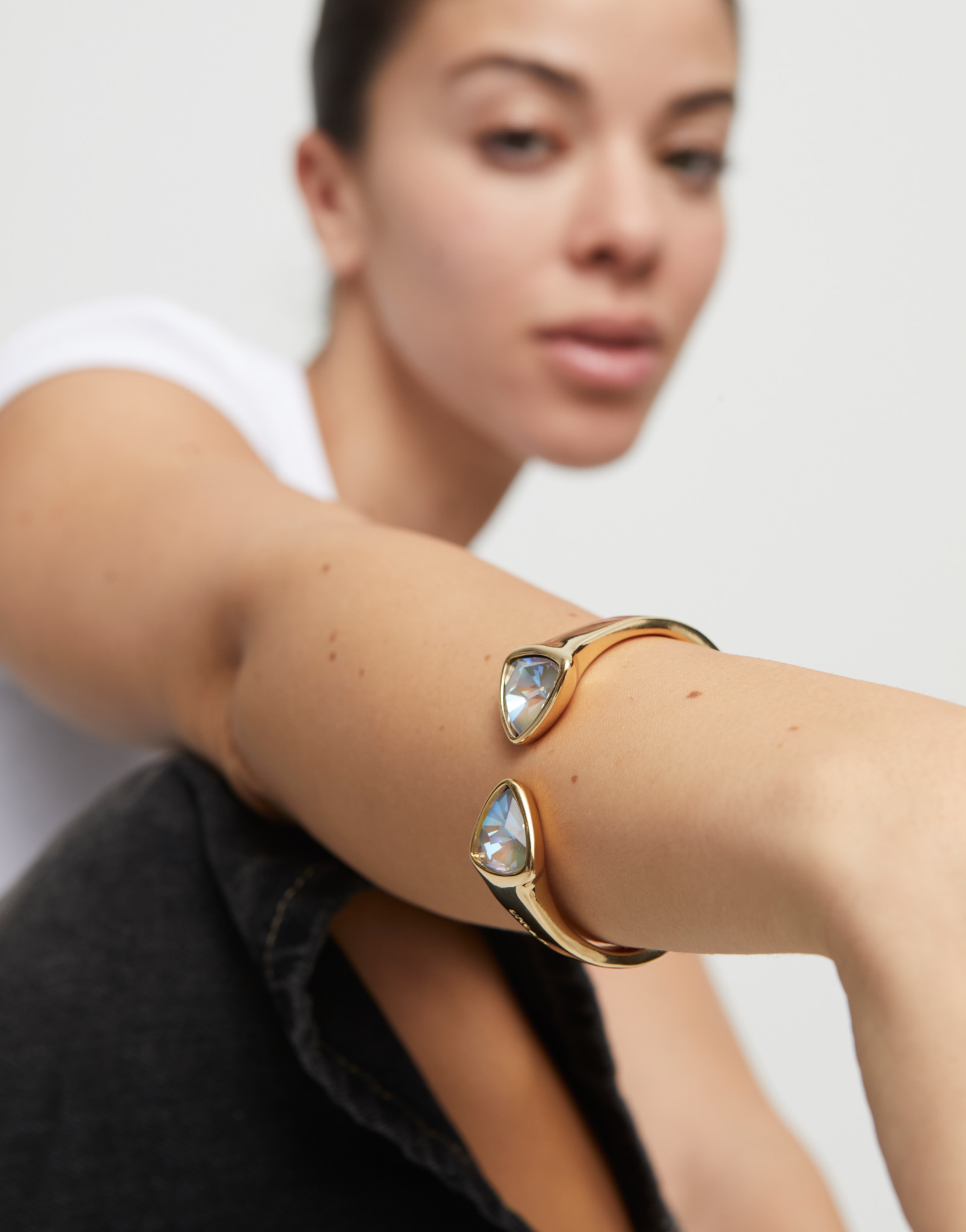 Pulseira Grossa Banhada a Ouro 18k com Dois Cristais Facetados Multicolor Ouro-6