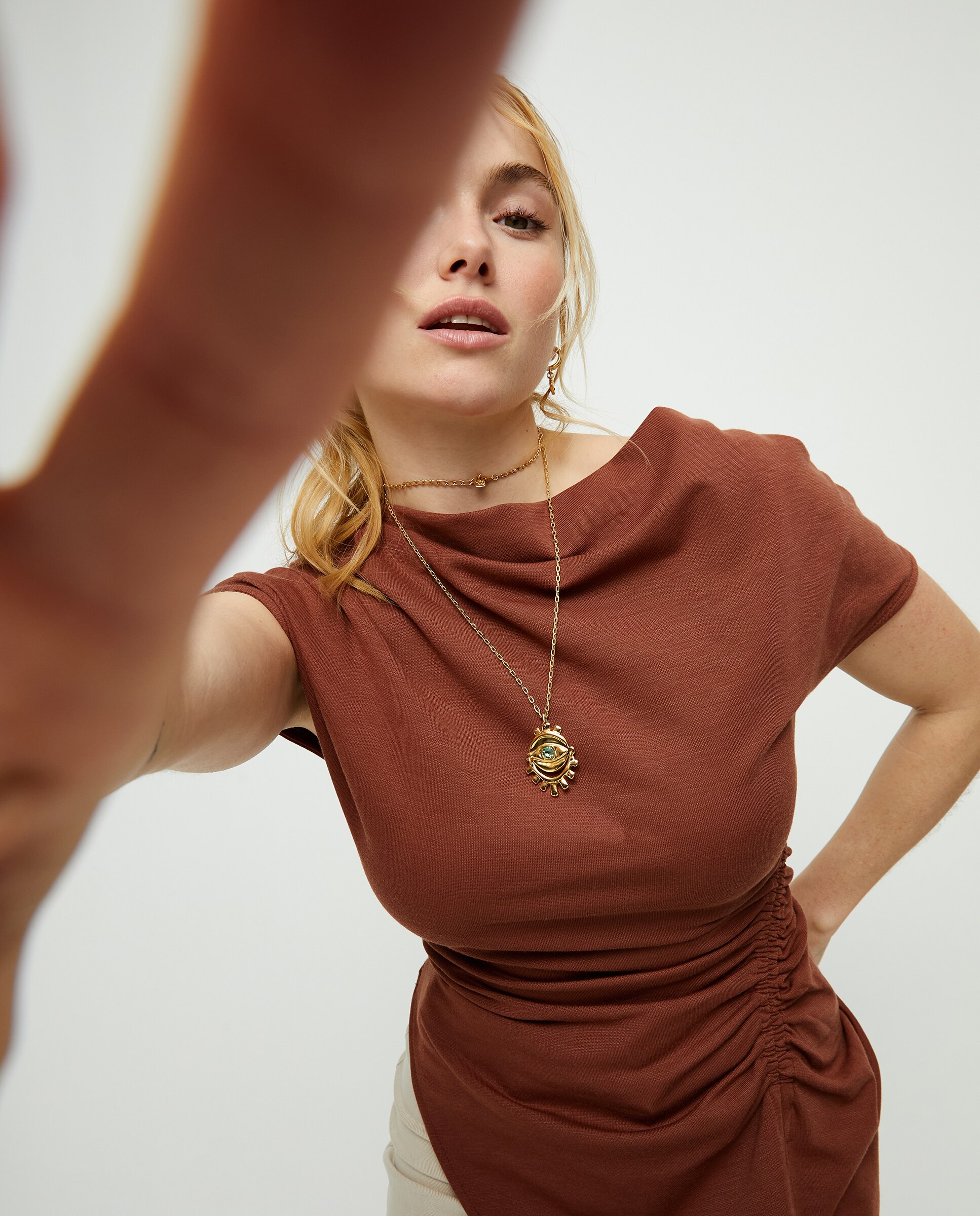 Colar Banhado a Ouro 18k com Detalhe de Olho e Cristal Facetado Ouro-6