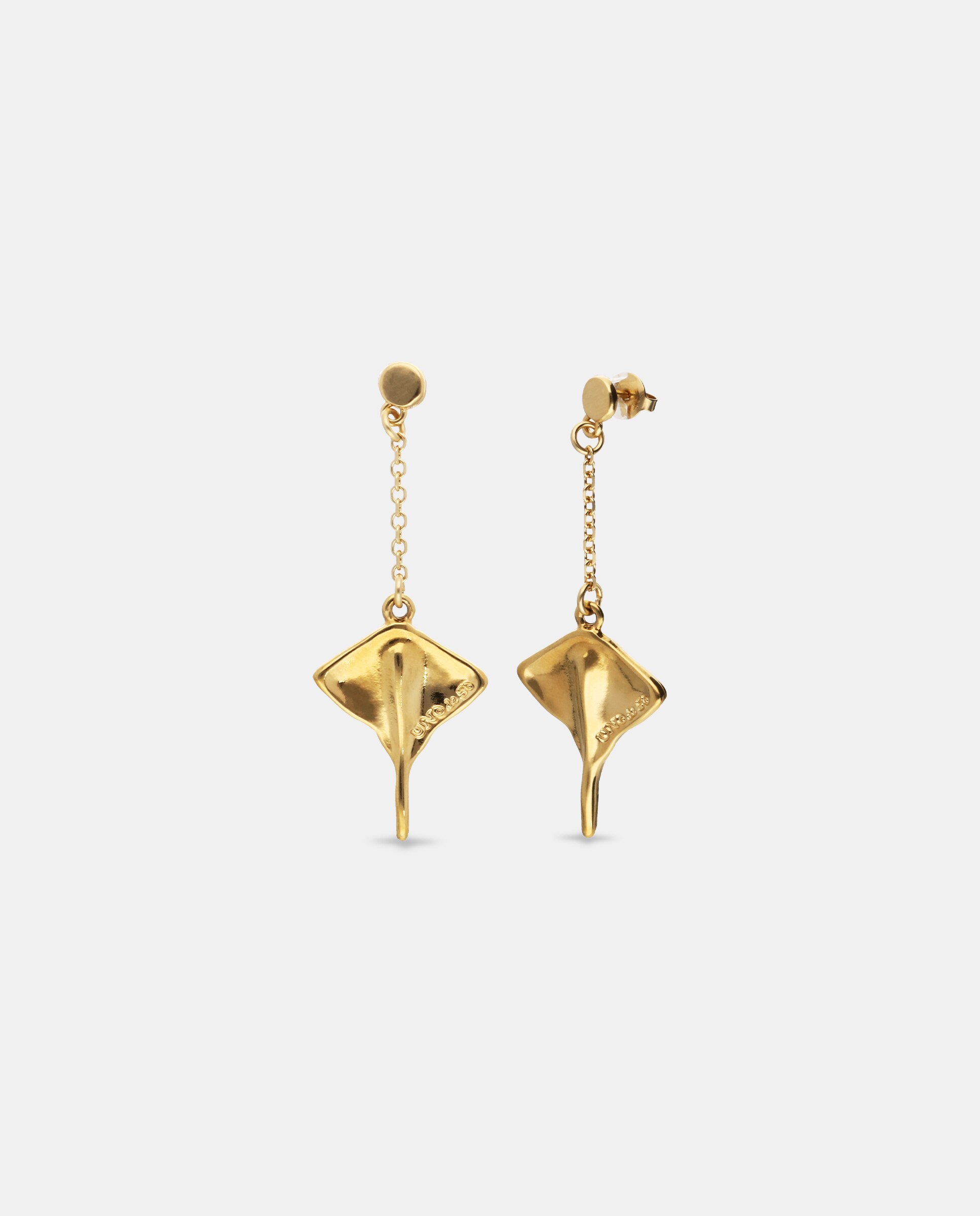 Brincos Corrente Banhados a Ouro 18k com Forma de Raia Manta Ouro-2
