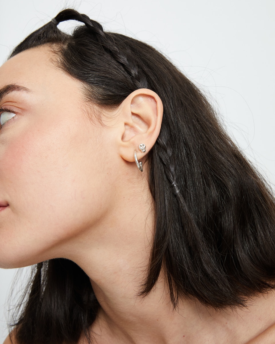 Piercing Banhado em Prata de Lei em Forma de Caveira Prata-4