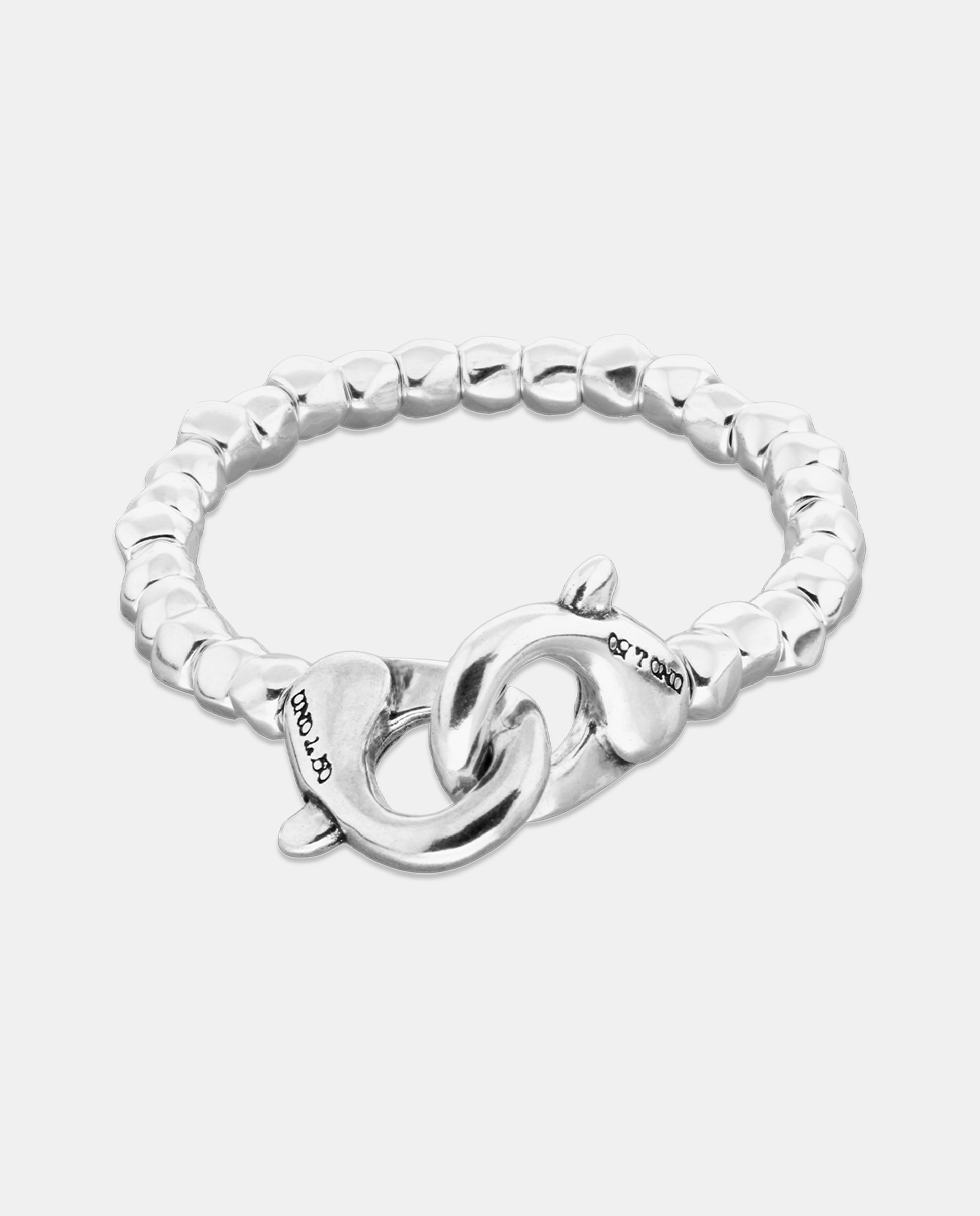 Imagem 0 de Pulseira de Bolas Banhada em Prata de Lei com Detalhe de Mosquetão Entrelaçado