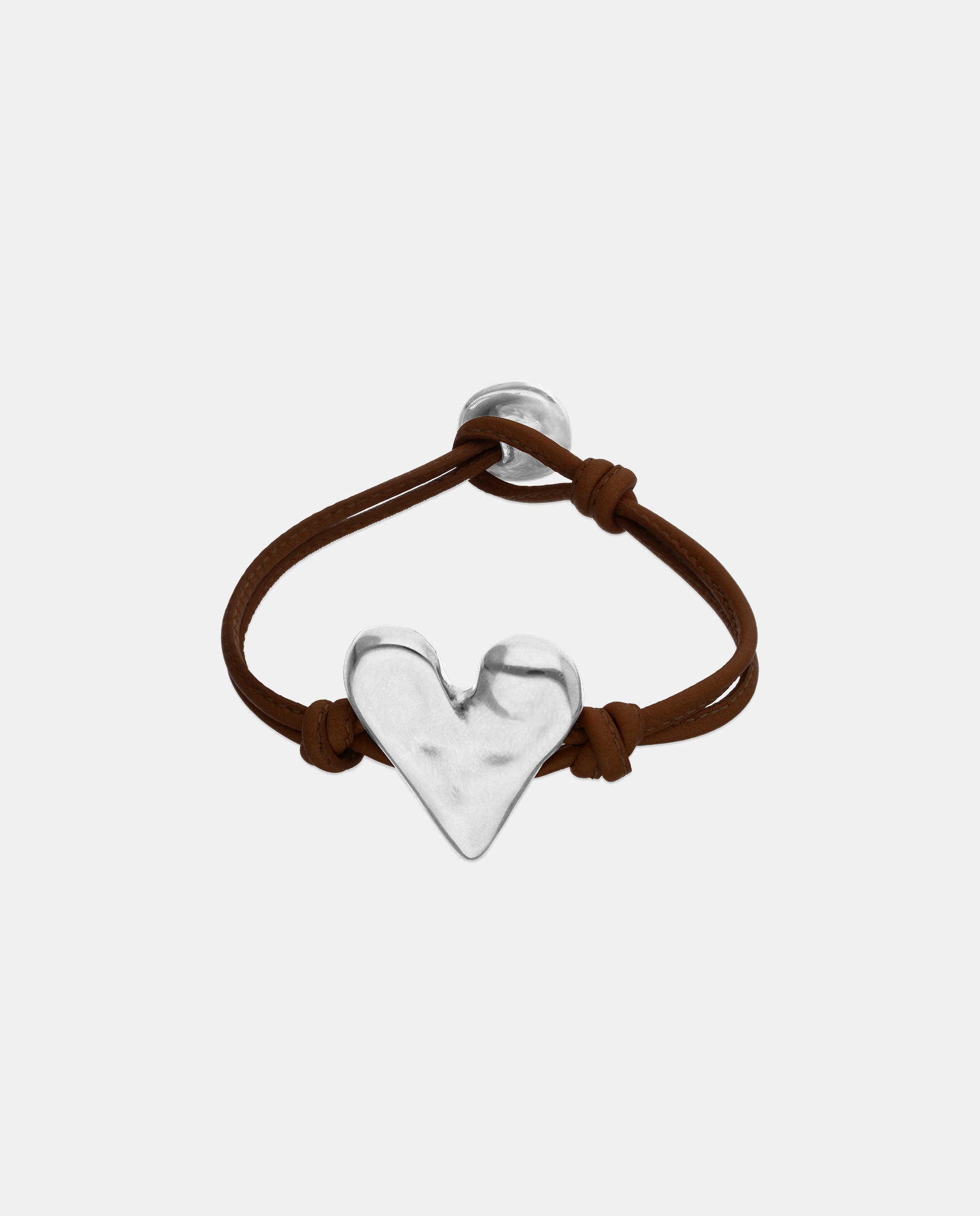 Imagem 0 de Pulseira de Couro com Detalhe de Coração Banhado em Prata de Lei