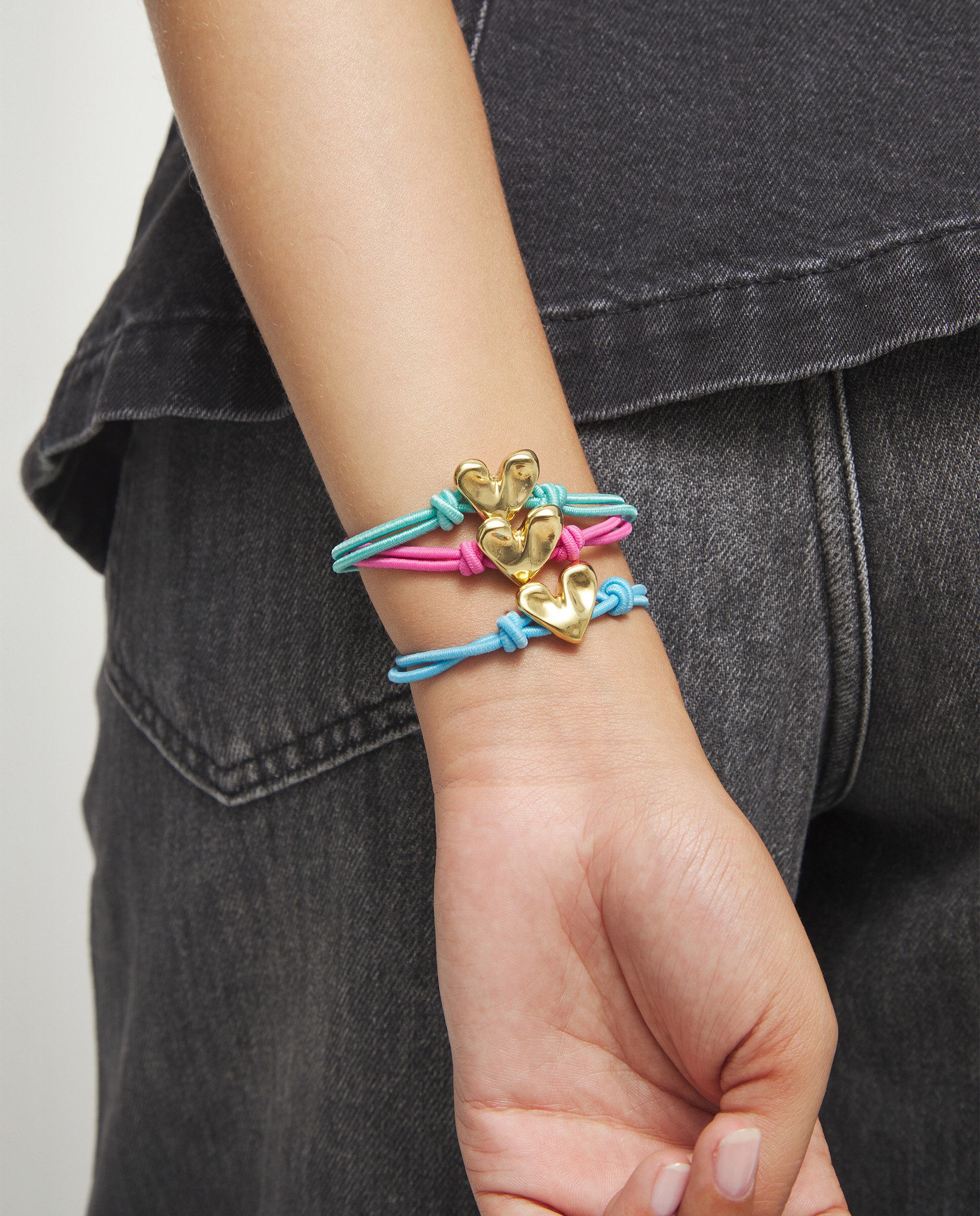 Pulseira de Fio Elástico com Coração Banhado a Ouro 18k Ouro-6