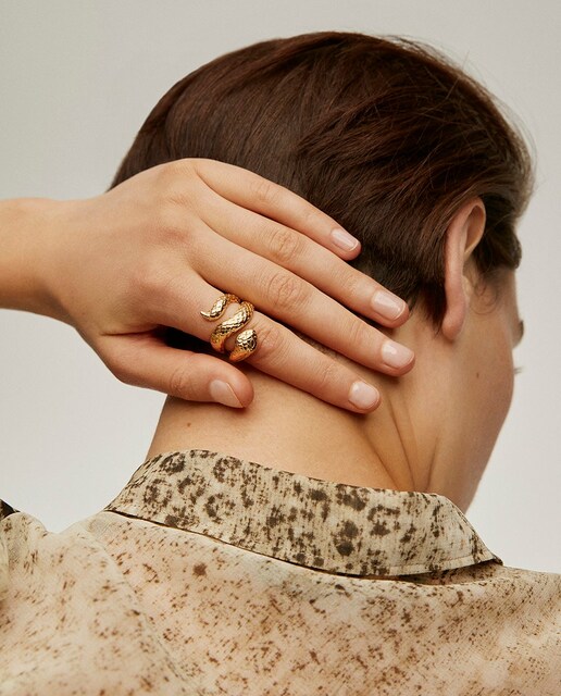 Imagem 0 de Anel Largo de Prata 925 Banhada em Ouro Amarelo de 18k com Forma de Serpente