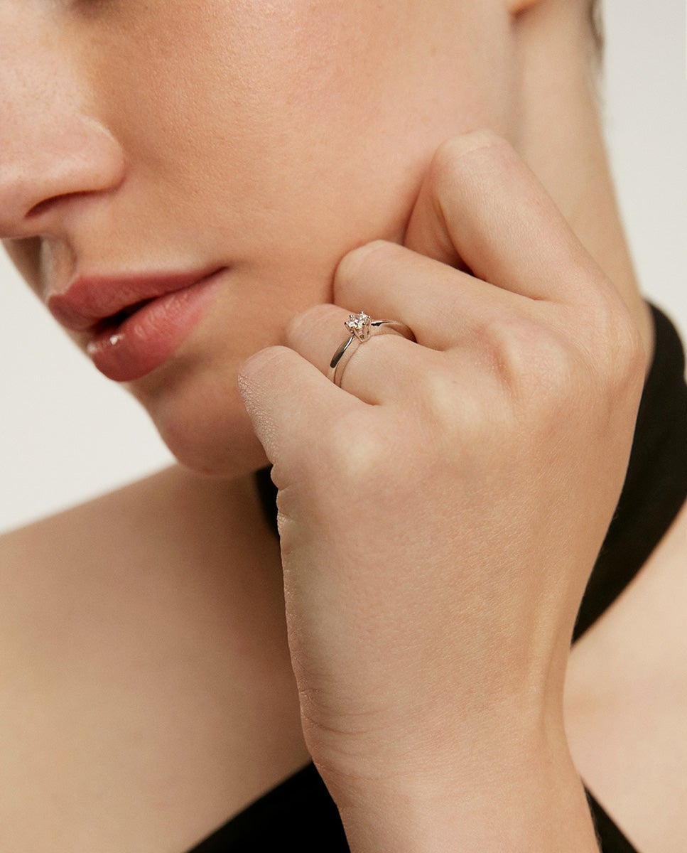 Anel Solitário de Ouro Branco 18k com Diamante 0,25 Cts Branco-2