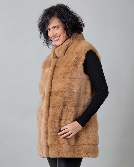 Imagem 0 de Colete em Pelo de Vison com Gola Levantada