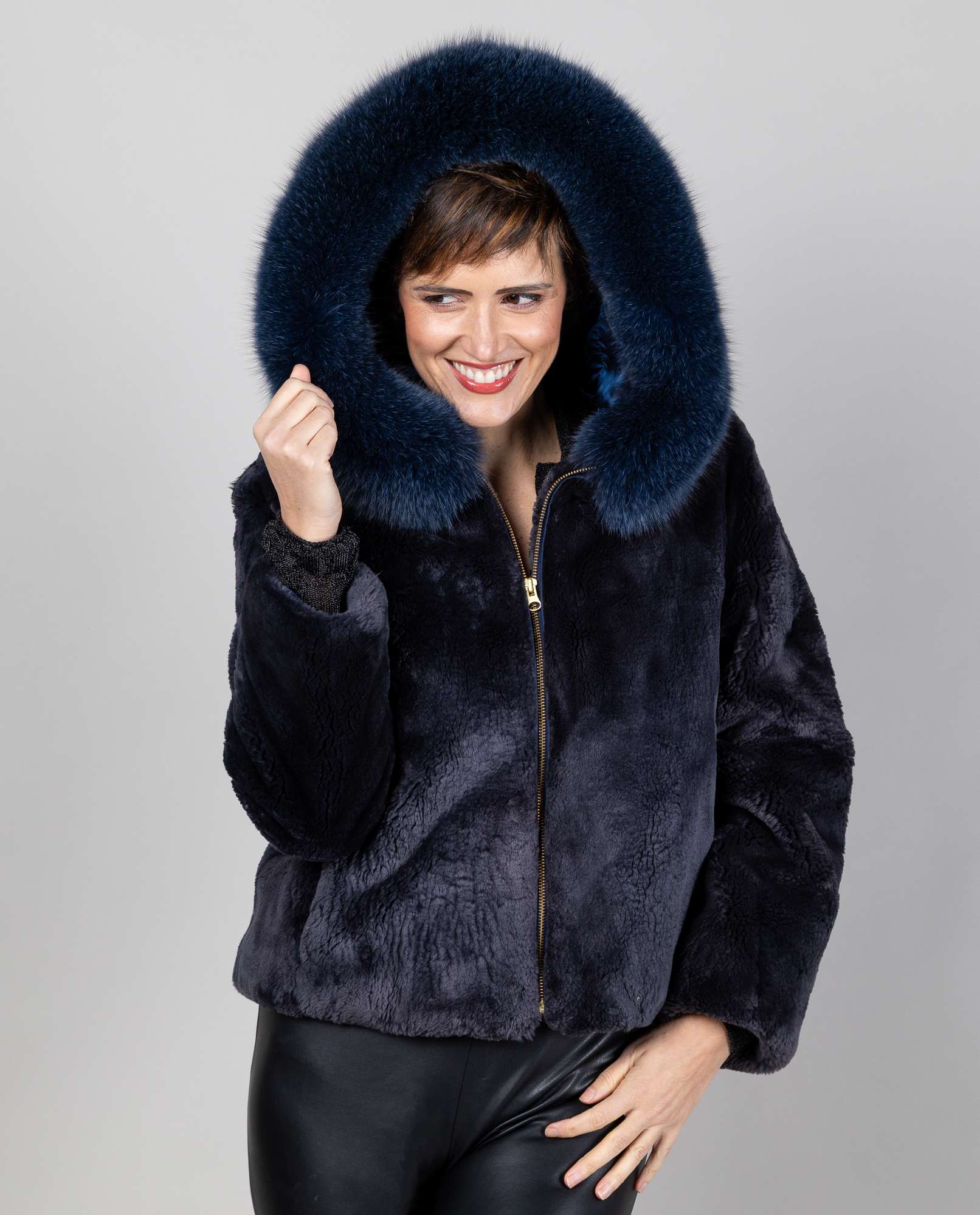 Blusão em Pelo de Castor Despinzado com Capuz de Raposa Azul-3