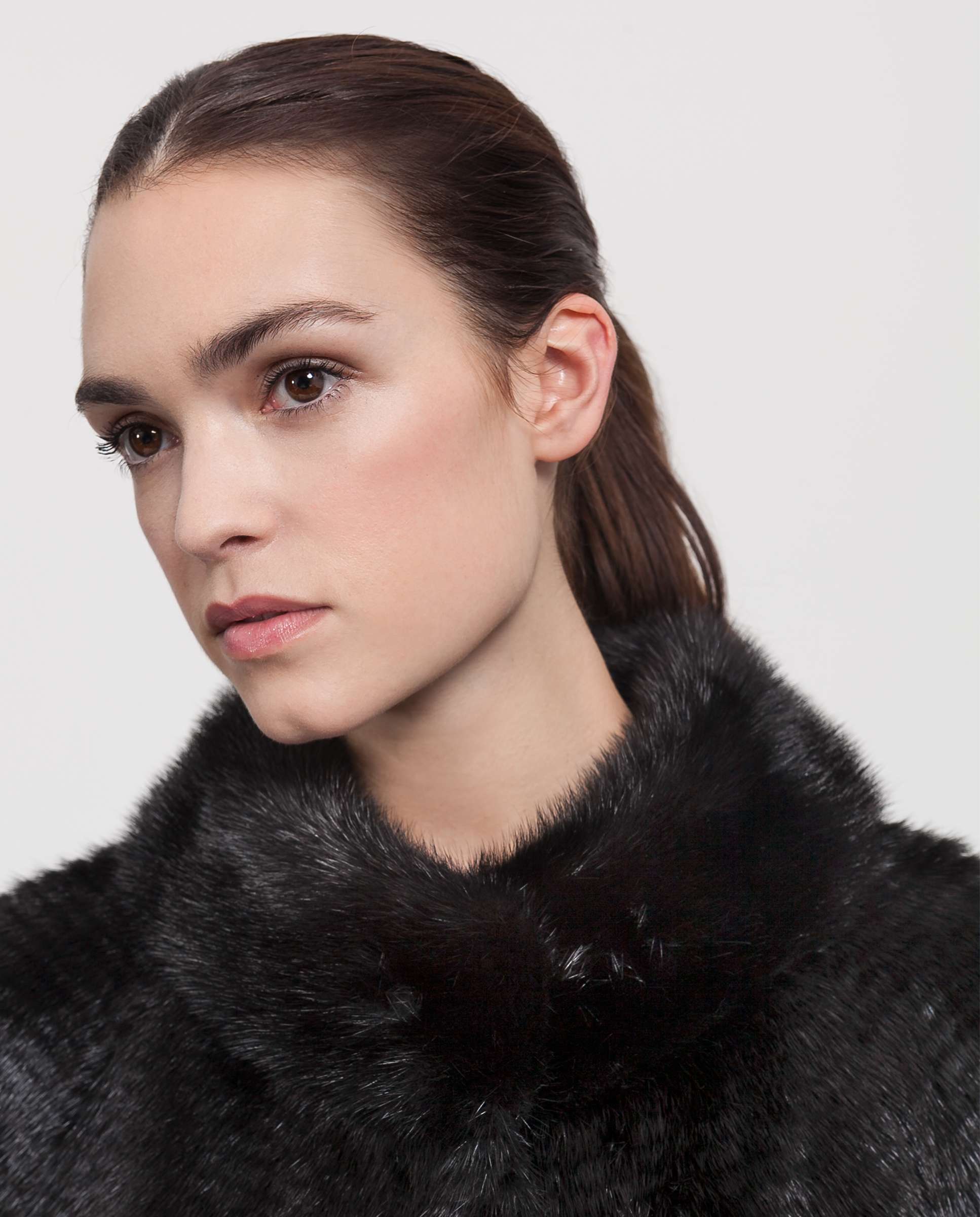 Sobretudo em Pelo de Vison Reversível Preto-3