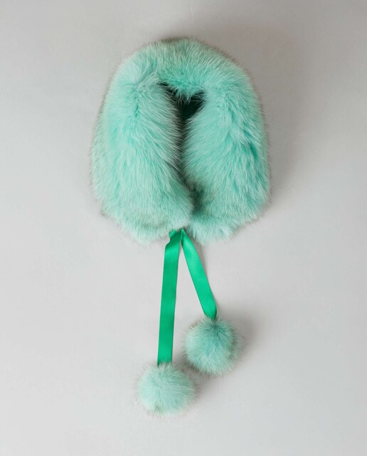 Imagem 0 de Gola em Pelo de Raposa em Verde