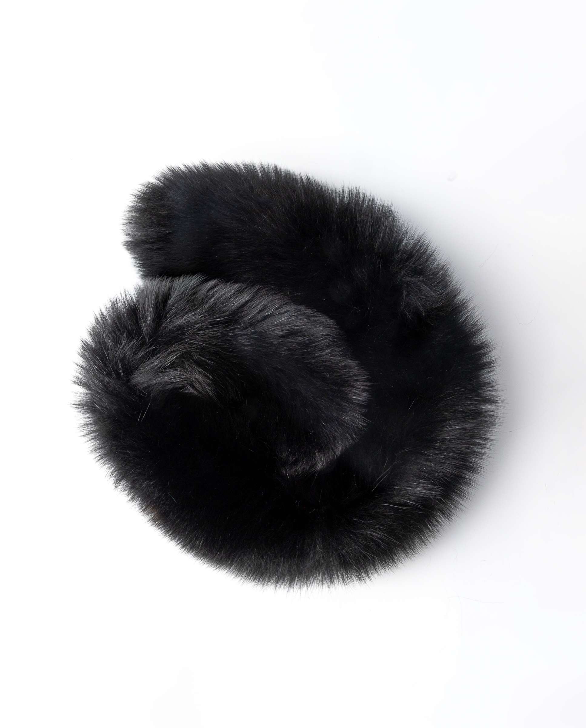Boa de Pelo de Raposa com Casa de Botão Cruzada Preto-3