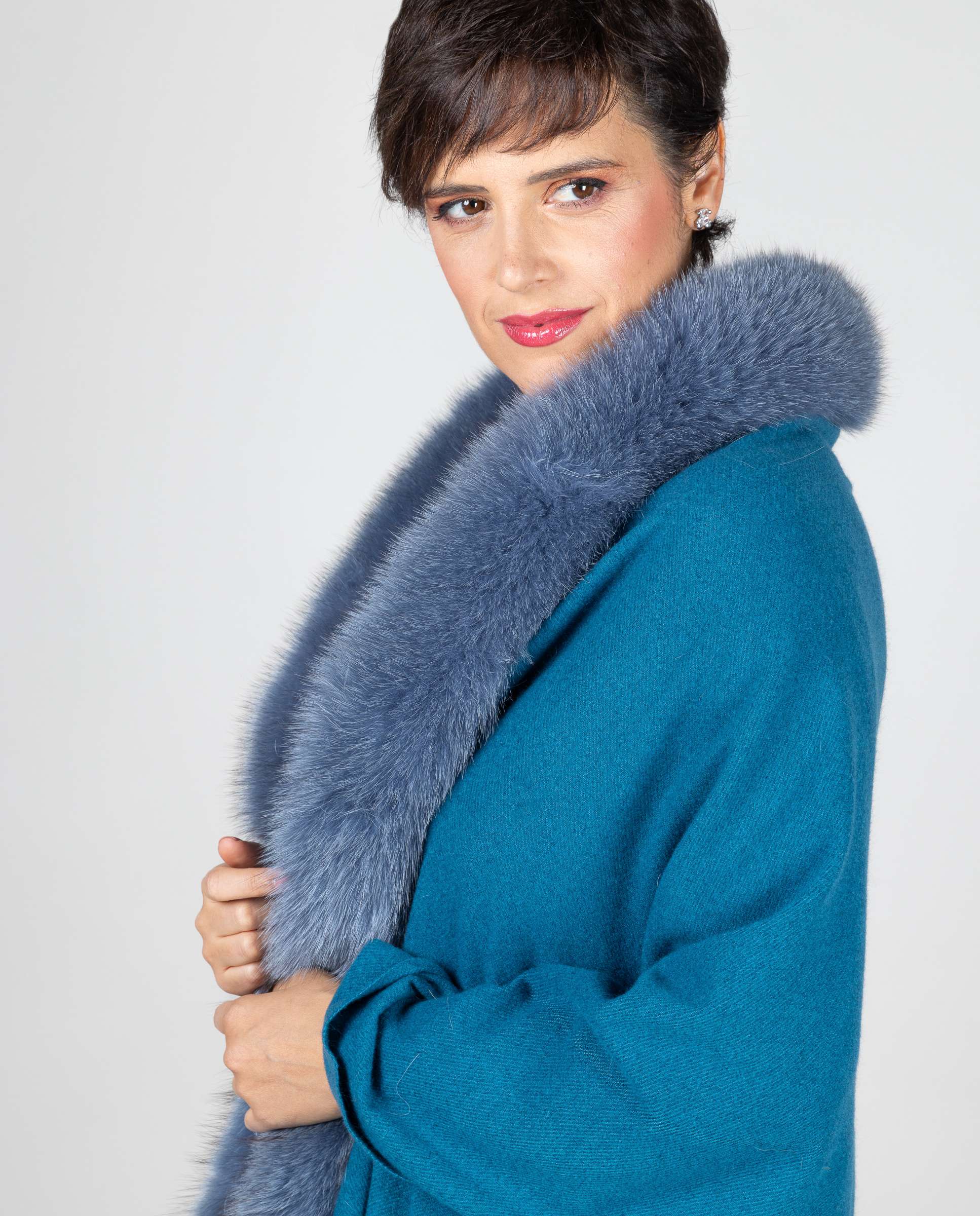 Capa de Lã com Debrum de Raposa Azul-3