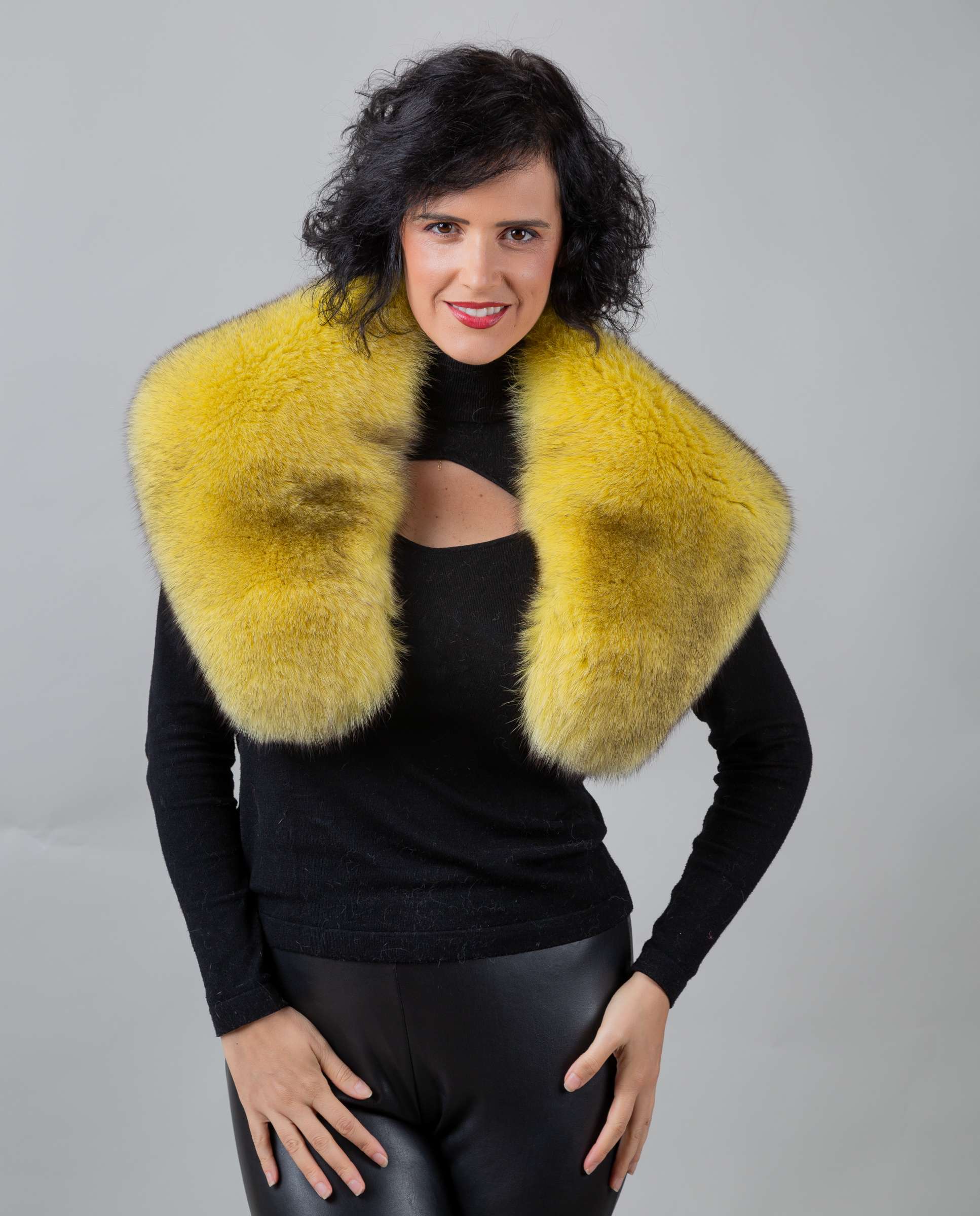 Estola em Pelo de Raposa em Amarelo Amarelo-3