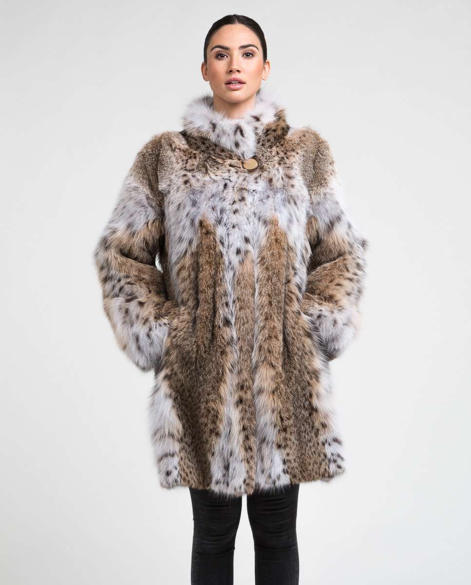 Imagem 0 de Sobretudo em Pelo de Gato Lince com Gola À Padre