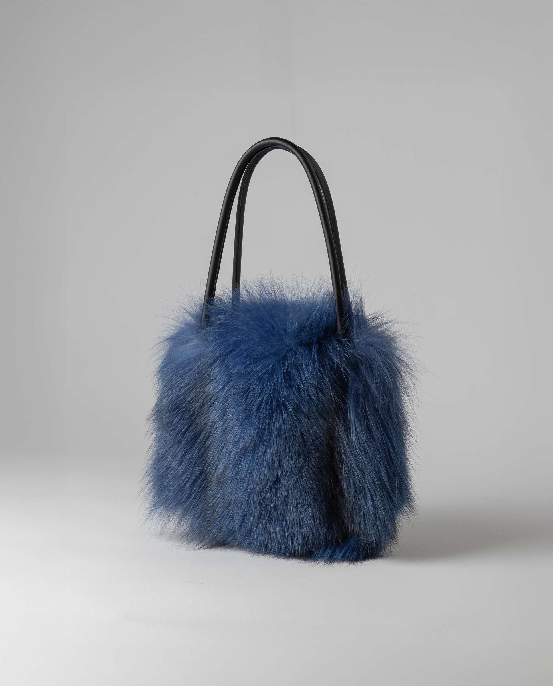 Mala Multiposições em Pelo de Raposa Azul-3