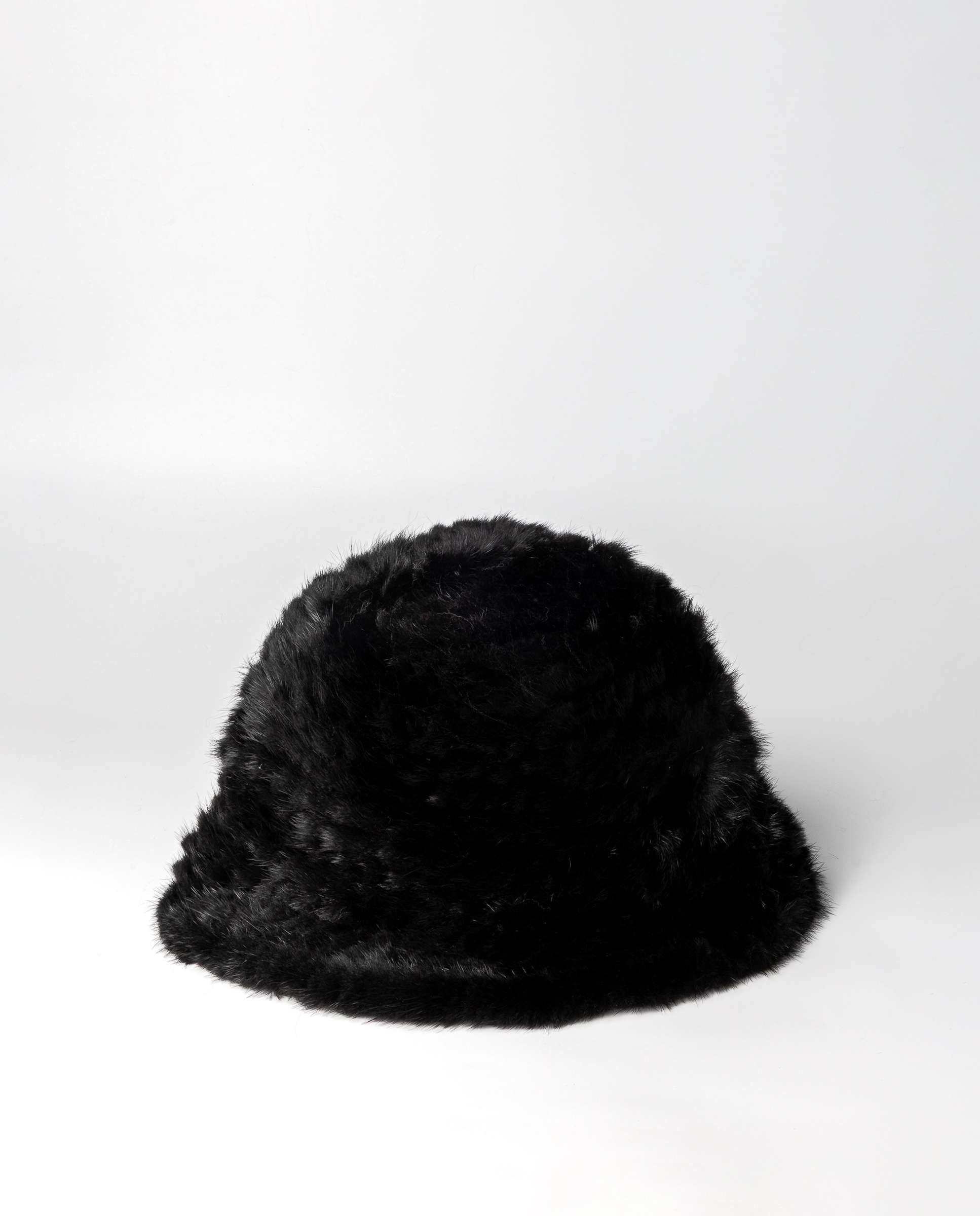 Imagem 0 de Chapéu de Pelo de Vison Tricotado com Aba no Perímetro