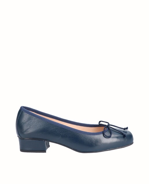 Imagem 0 de Sapatos de Salto em Pele com Laço