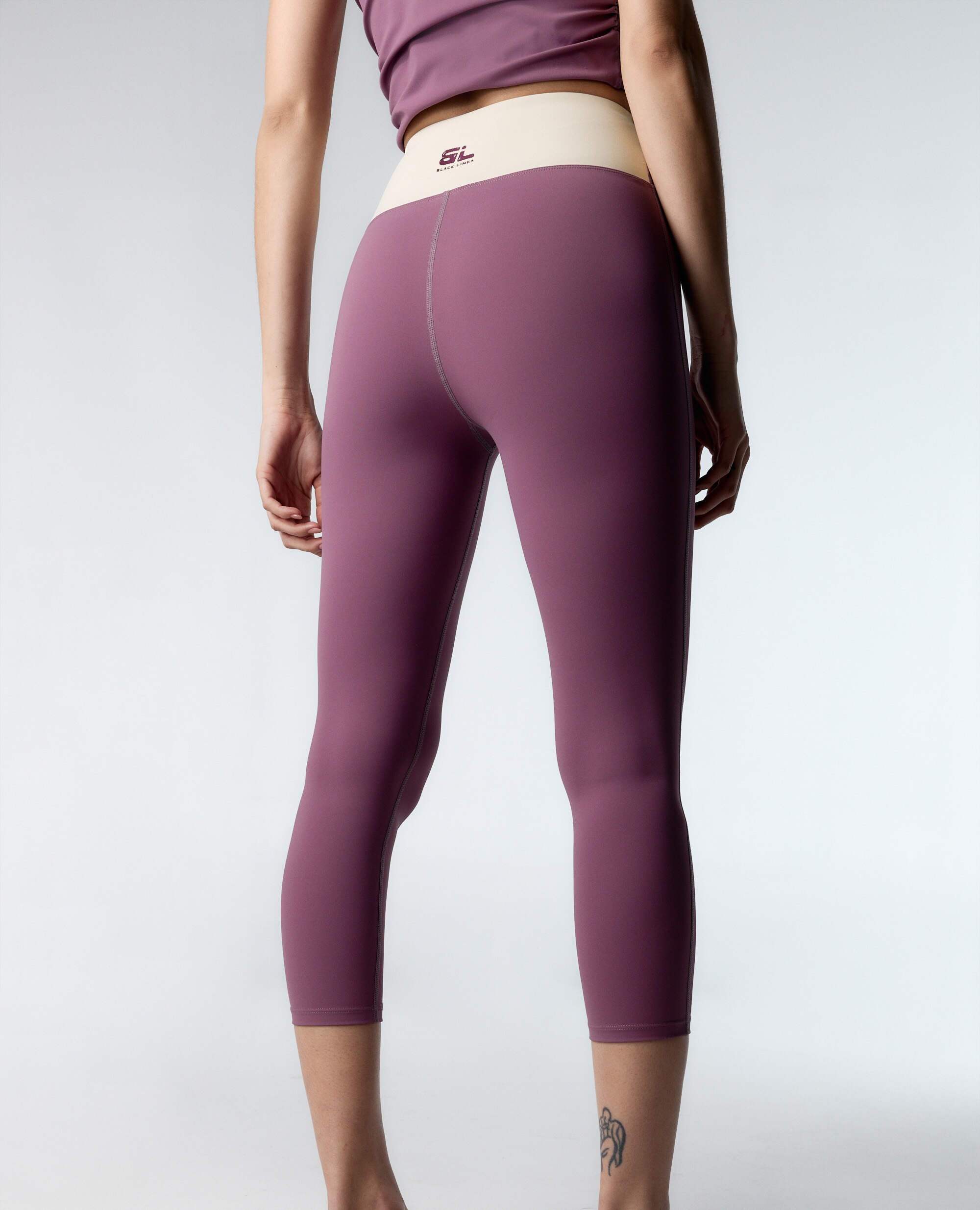 Calças Desportivas de Média Sustentação com Cintura Cruzada Bege/Rosa-2