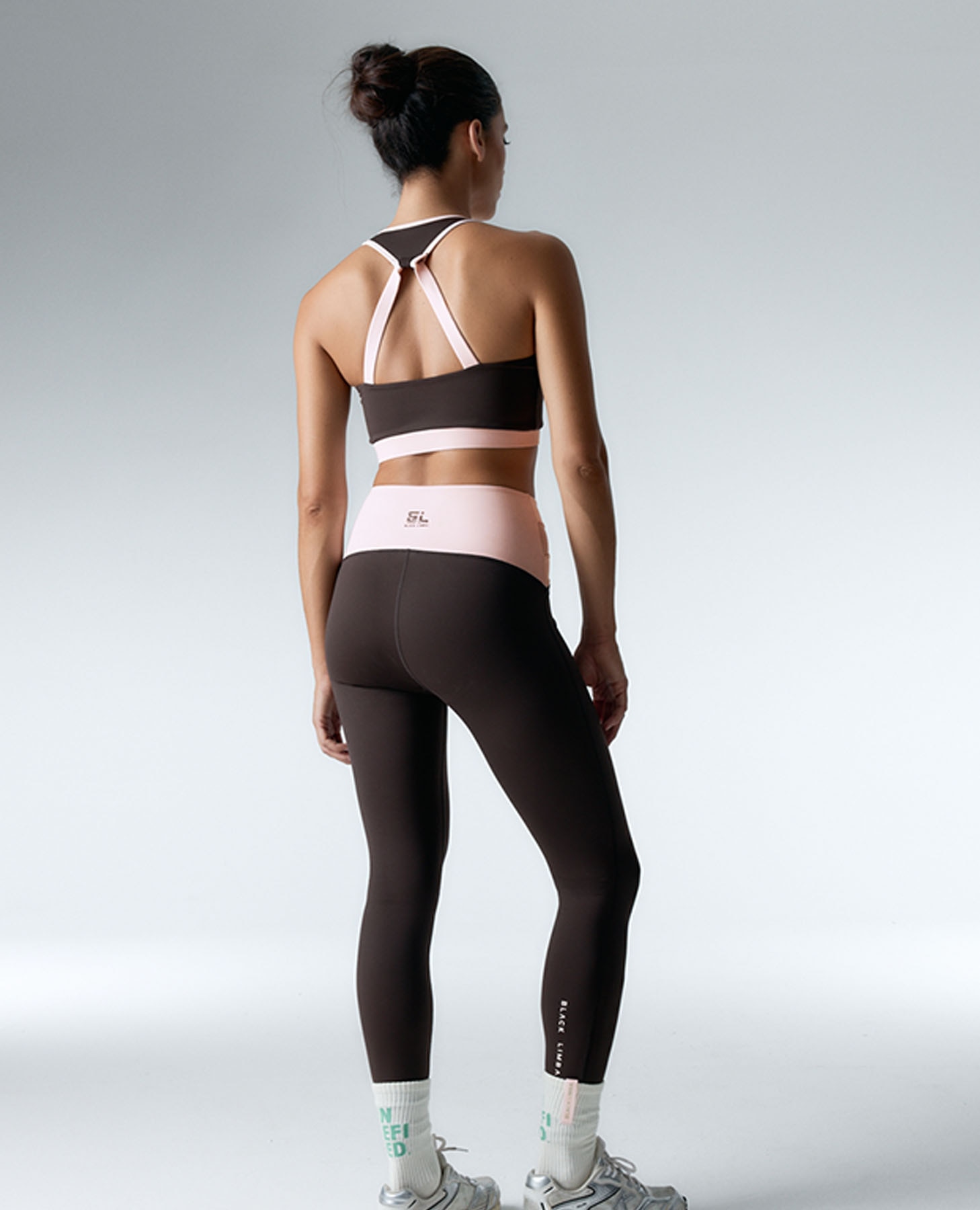 Leggings Desportivos com Cintura Cruzada com Painéis de Tule Castanho-chocolate-6