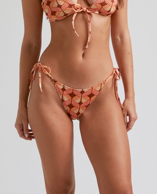 Imagem 0 de Cueca de Biquíni Sundance com Estrutura, Laço e Forro