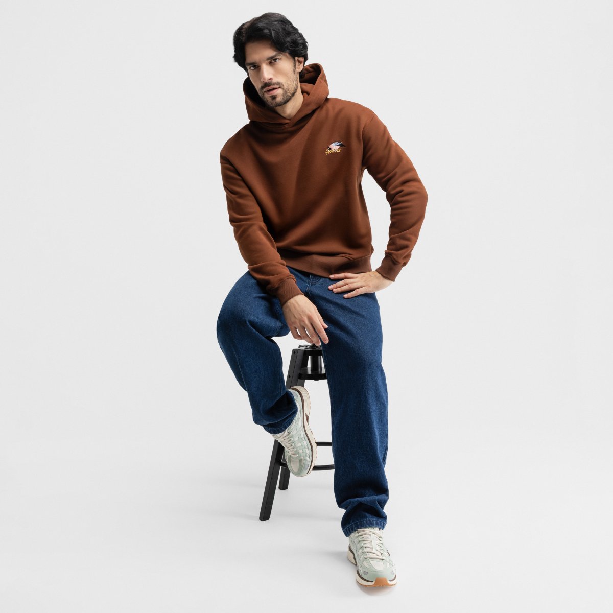 Sweatshirt com Capuz Hoodart Siroko Castanho-3