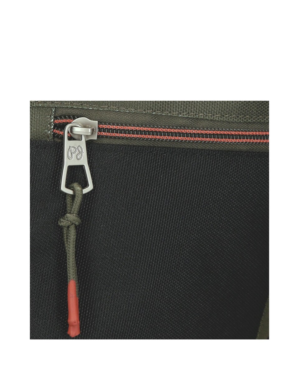 Mochila Ponder 44 Cm com Saída de Áudio Preto-6