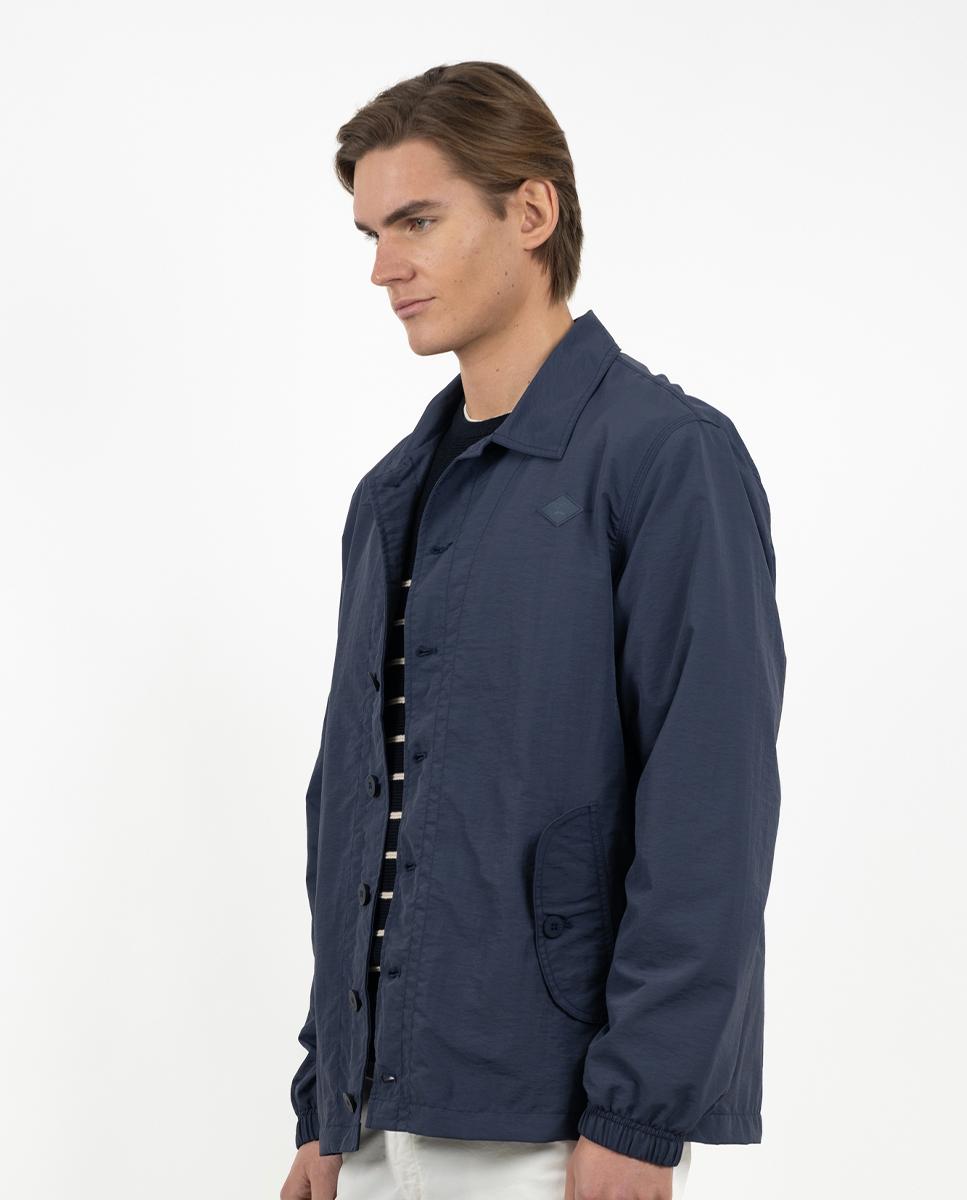 Imagem 0 de Casaco com Fecho Frontal Através de Botões