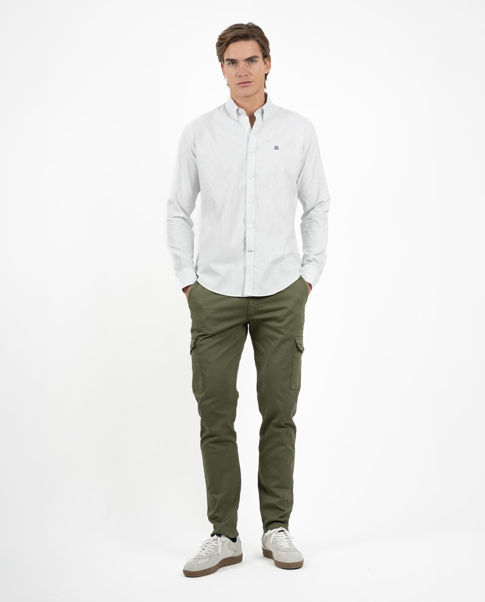 Imagem 0 de Calças Cargo Slim com Logo no Bolso Posterior