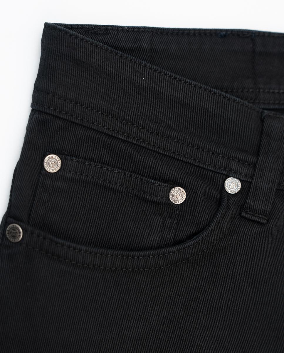 Jeans Slim com Bolsos e Patch Bordado Preto-3