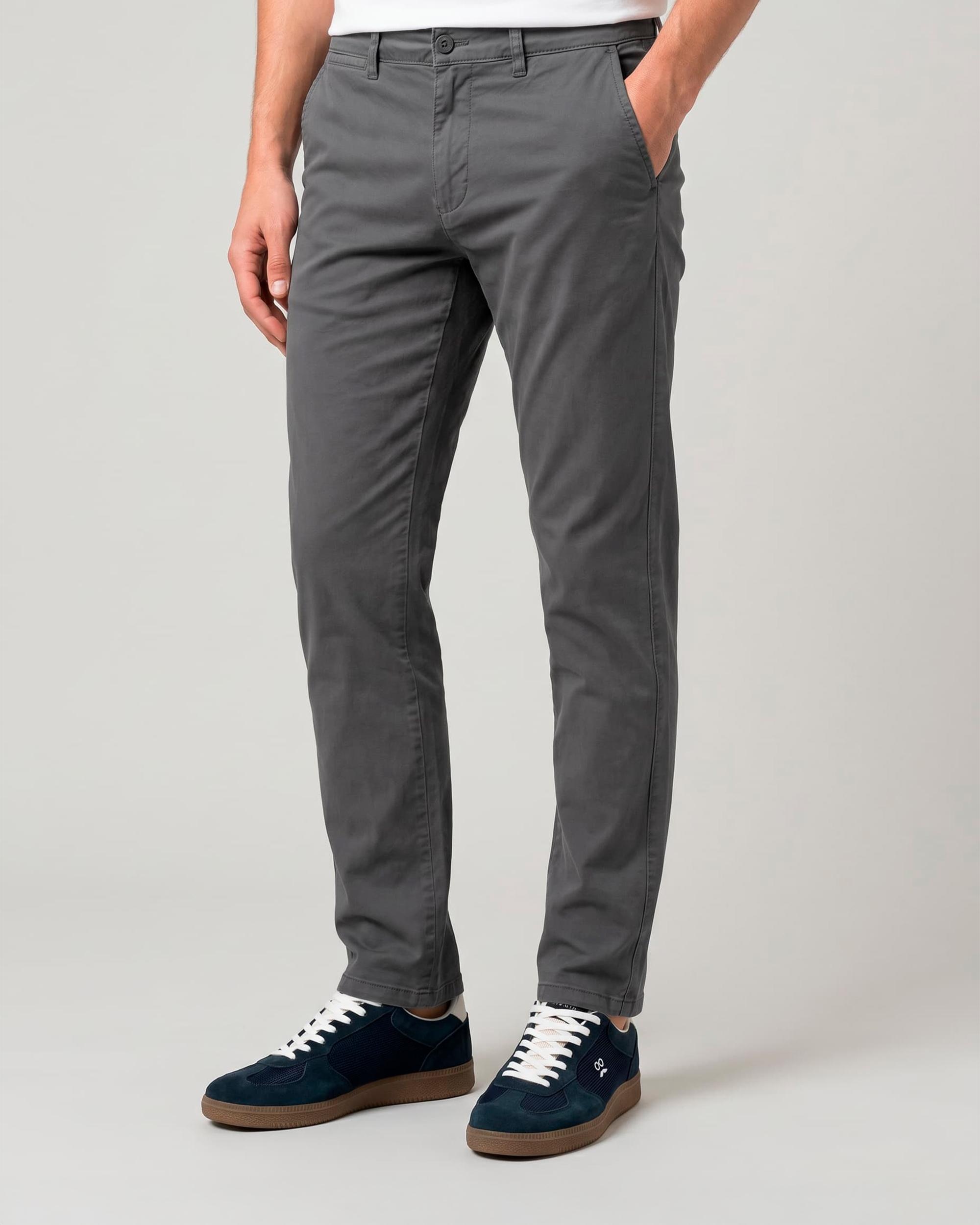 Imagem 0 de Calças Chino Slim com Bolsos