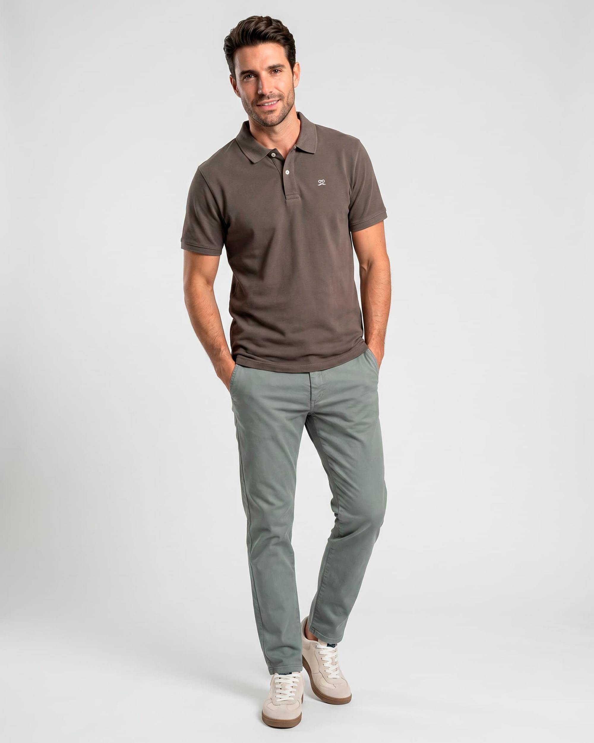 Imagem 0 de Calças Chino Slim com Bolsos
