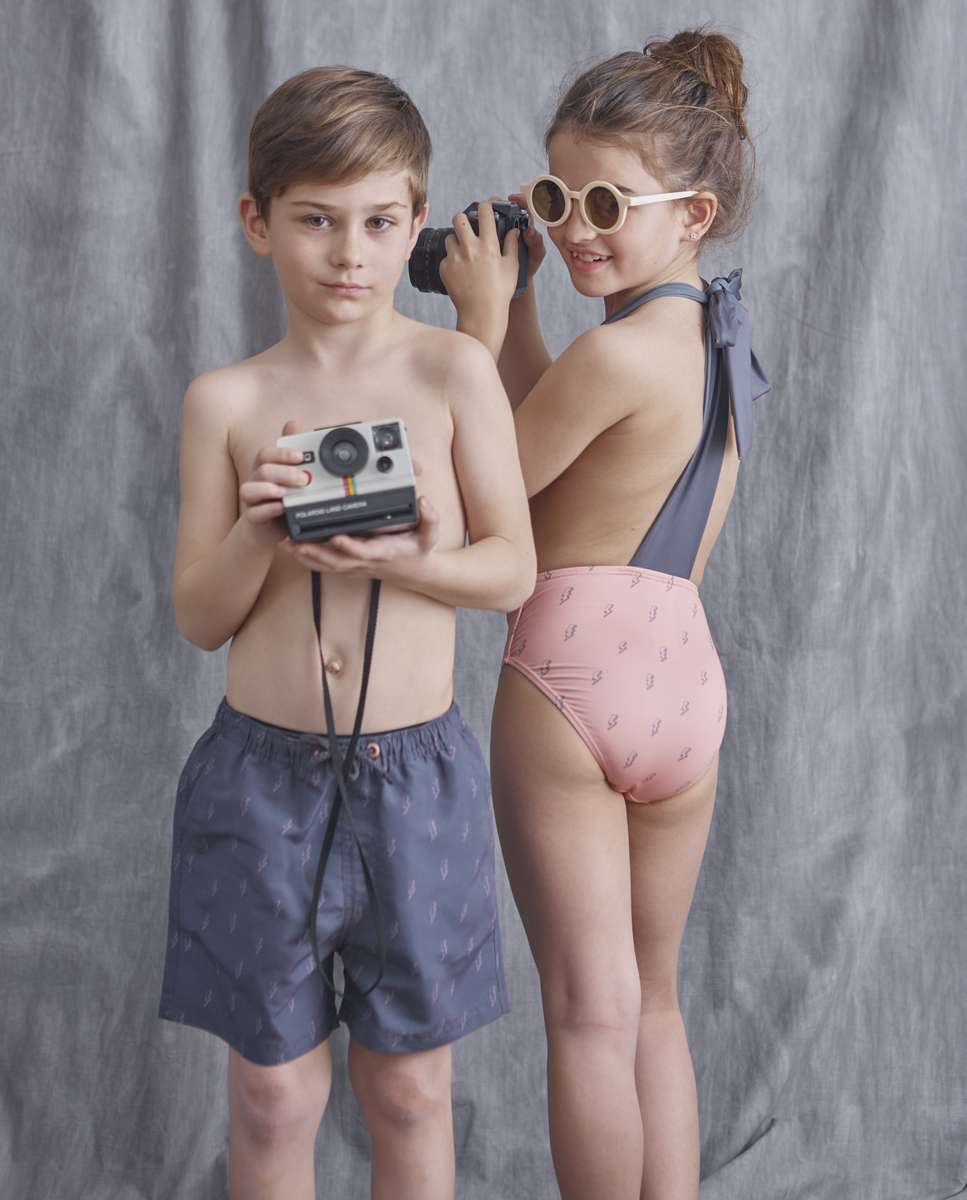 Imagem 0 de Fato de Banho Infantil com Estampado de Raios e Cordão de Ajuste