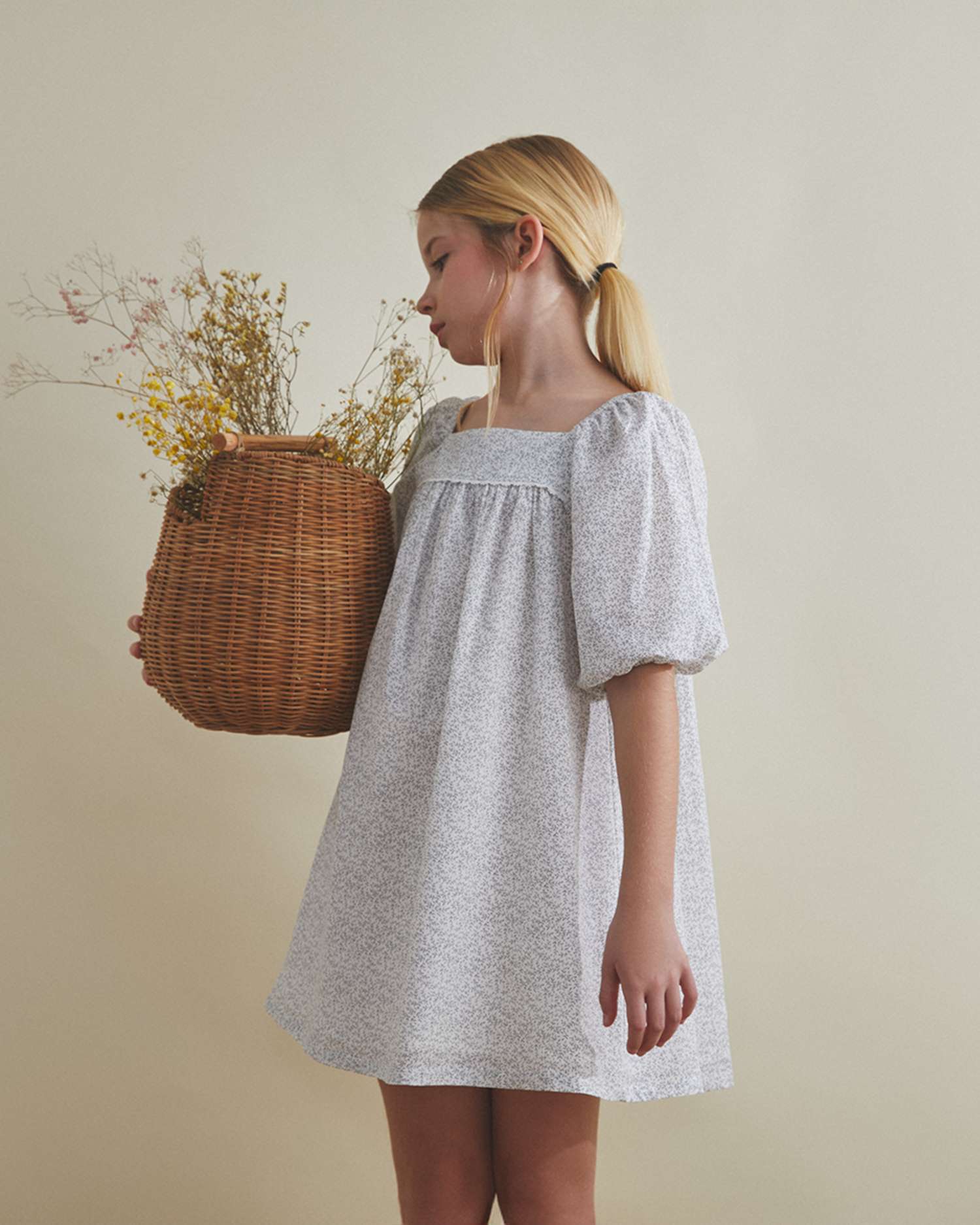 Vestido Infantil Estampado com Mangas Abalonadas Dadati Cinzento / Branco-1