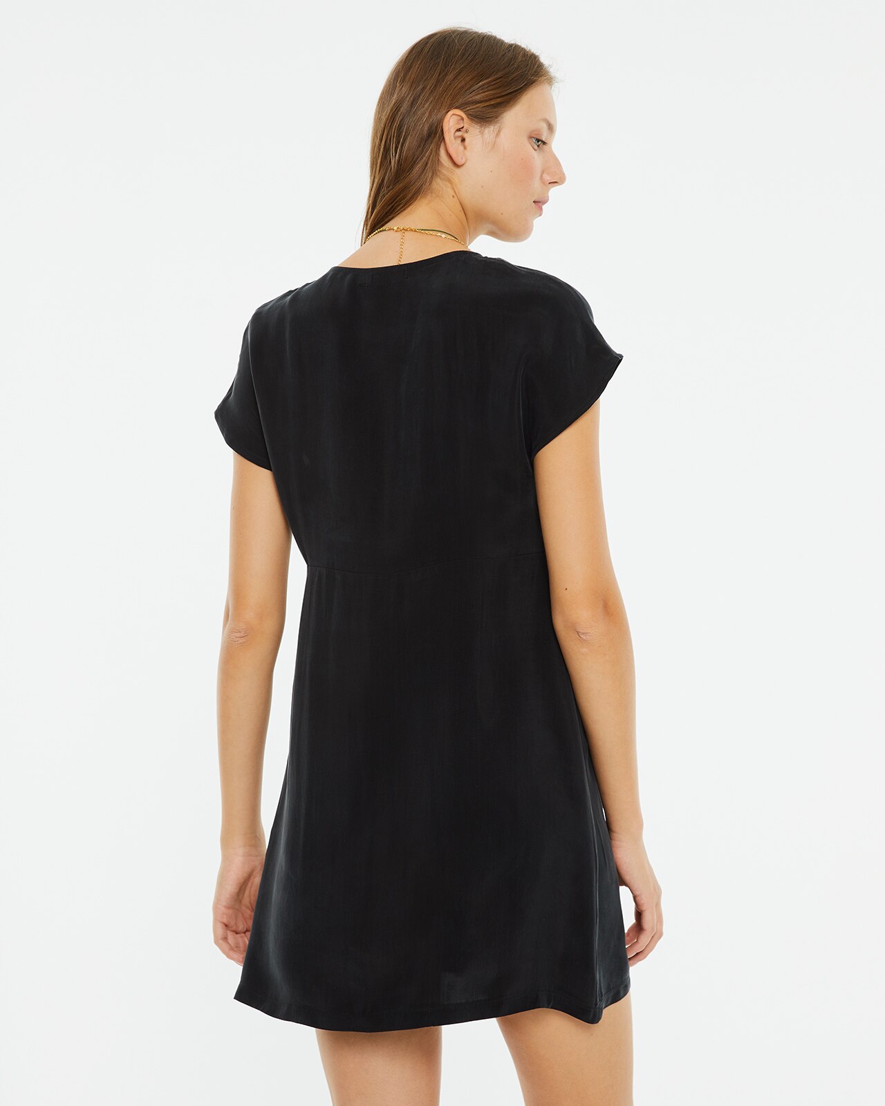 Vestido Preto Curto com Gola em V e Botões Preto-2