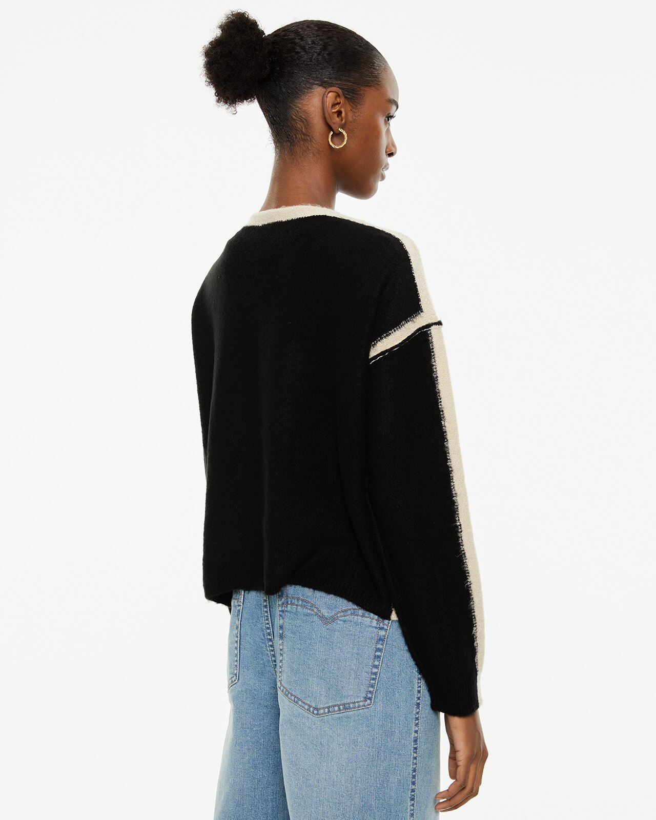 Cárdigan com Detalhes em Contraste e Fecho de Botões Preto / Branco-2