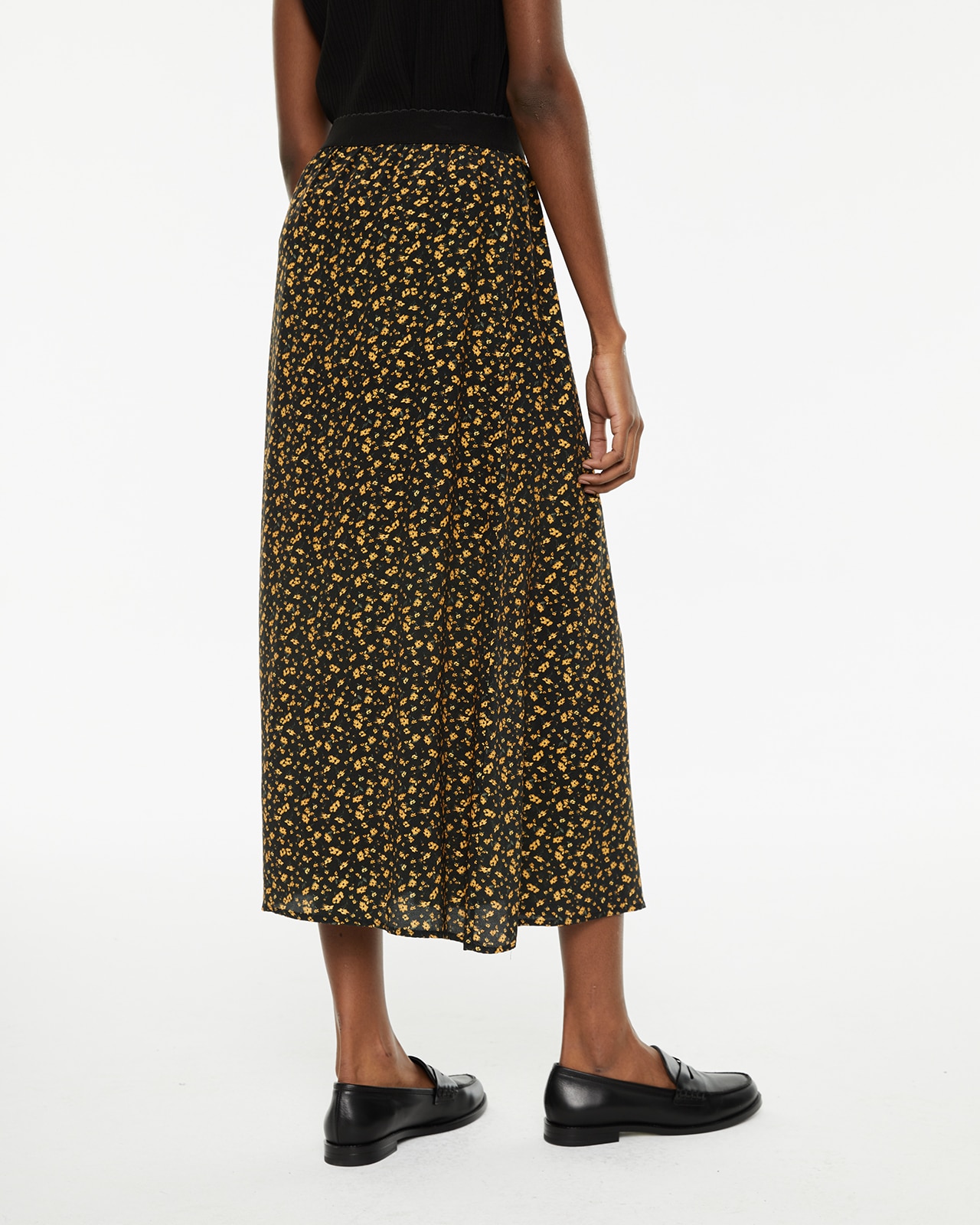 Saia Midi Evasé com Estampado Floral Preto / Laranja-2