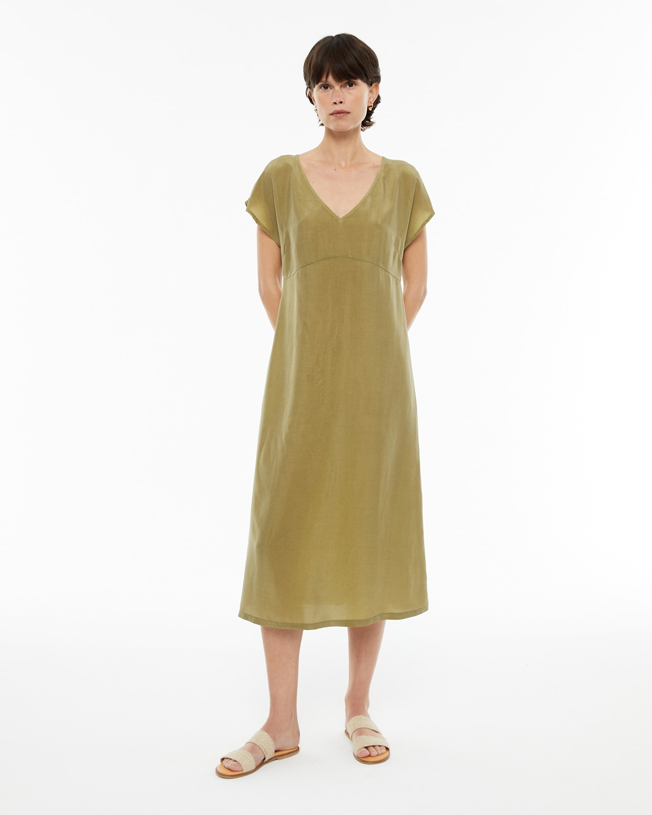 Vestido Midi de Cupro com Decote em V Verde Azeitona-1