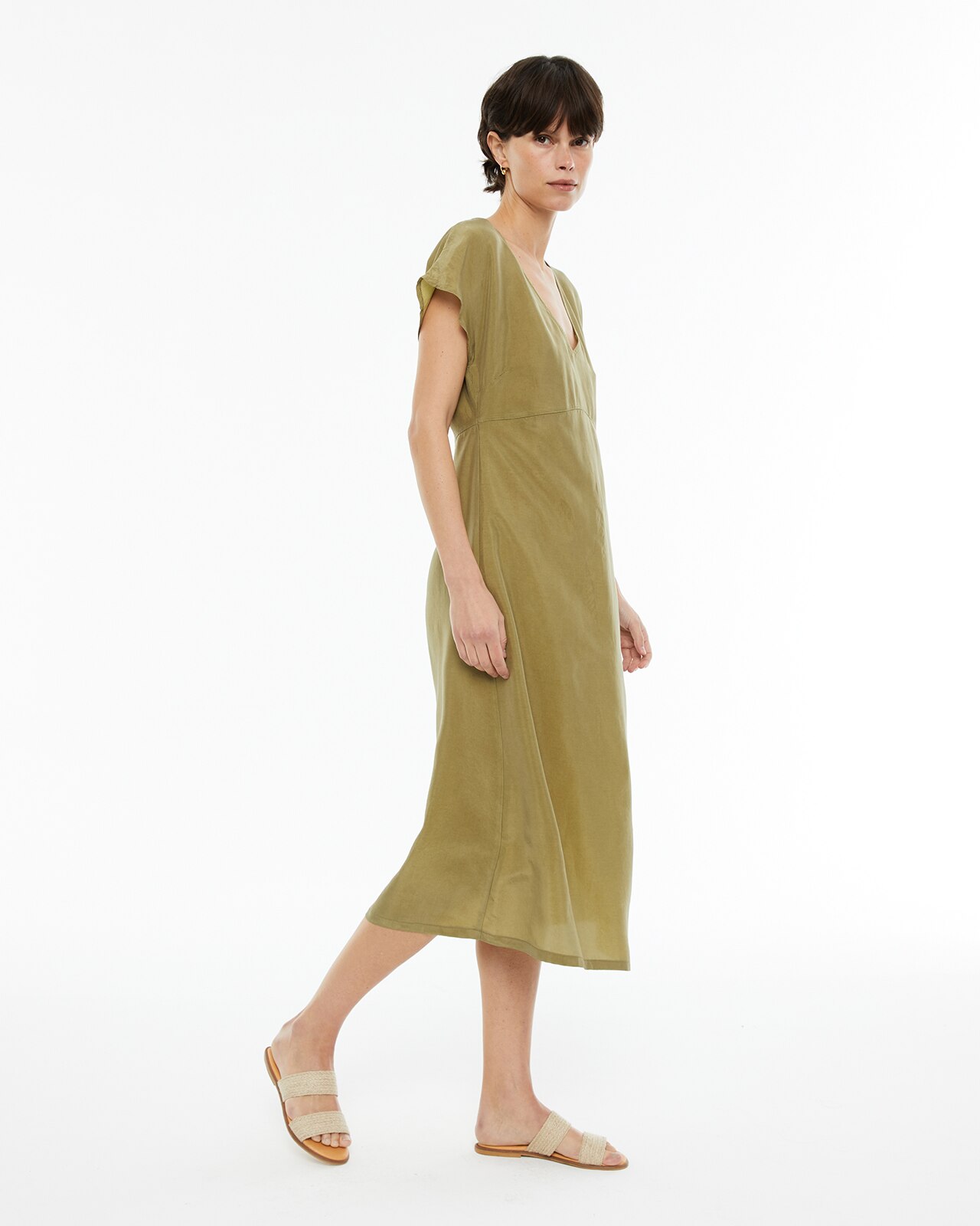 Vestido Midi de Cupro com Decote em V Verde Azeitona-3