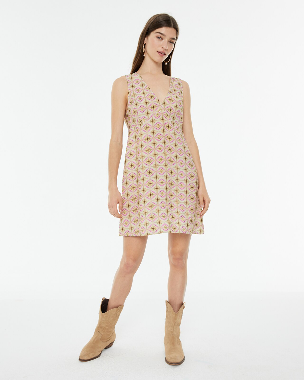 Vestido Curto com Estampado Geométrico e Corte Abaixo Do Peito Rosa-1