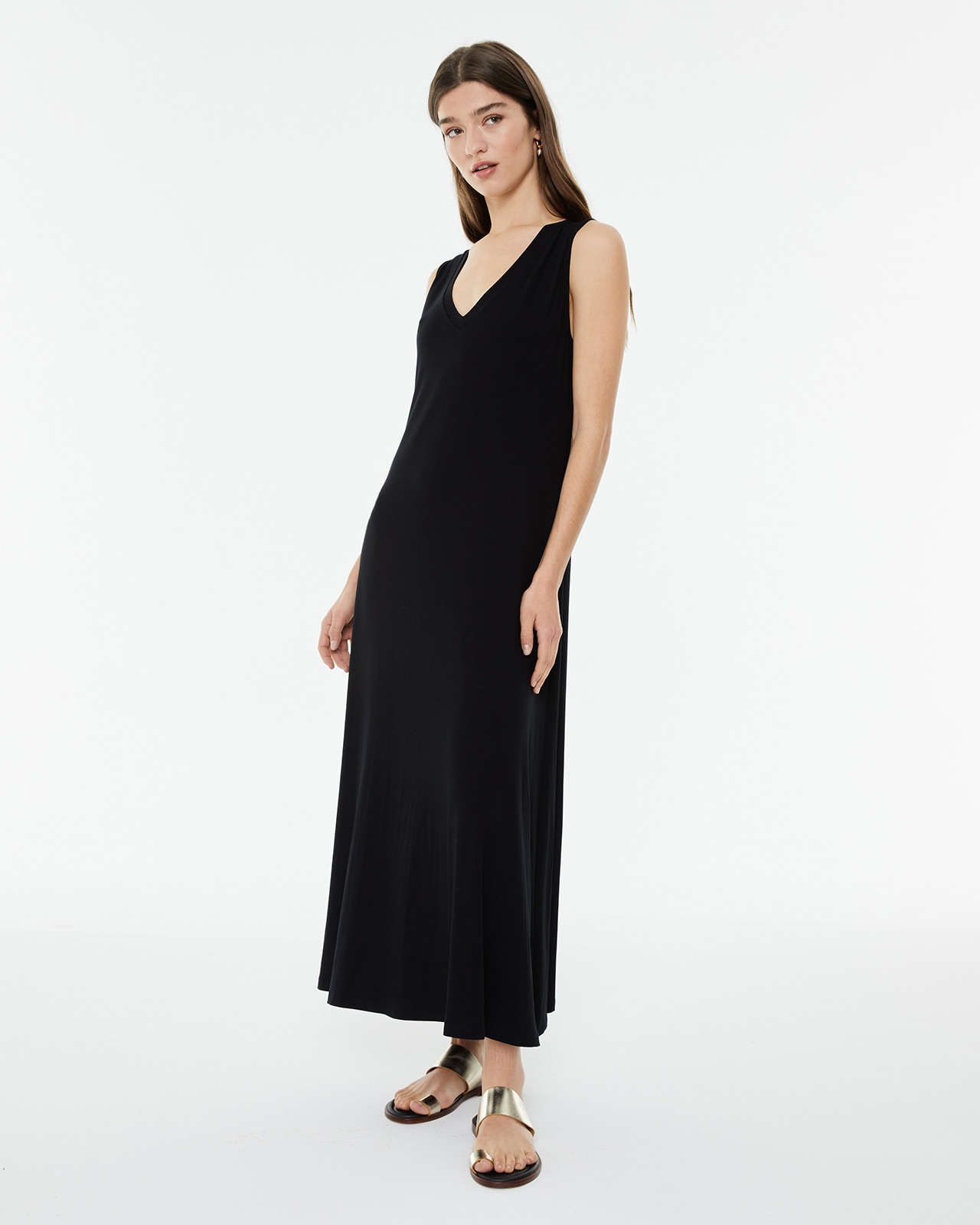 Vestido Comprido sem Mangas com Costuras Preto-3
