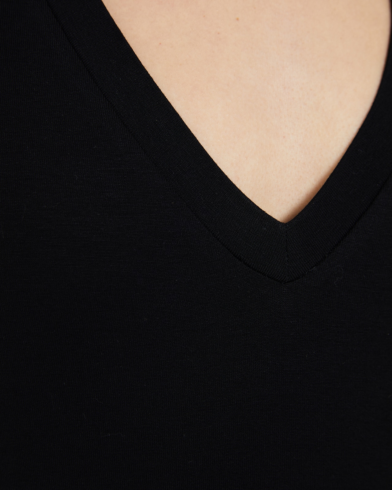 Vestido Comprido sem Mangas com Costuras Preto-5