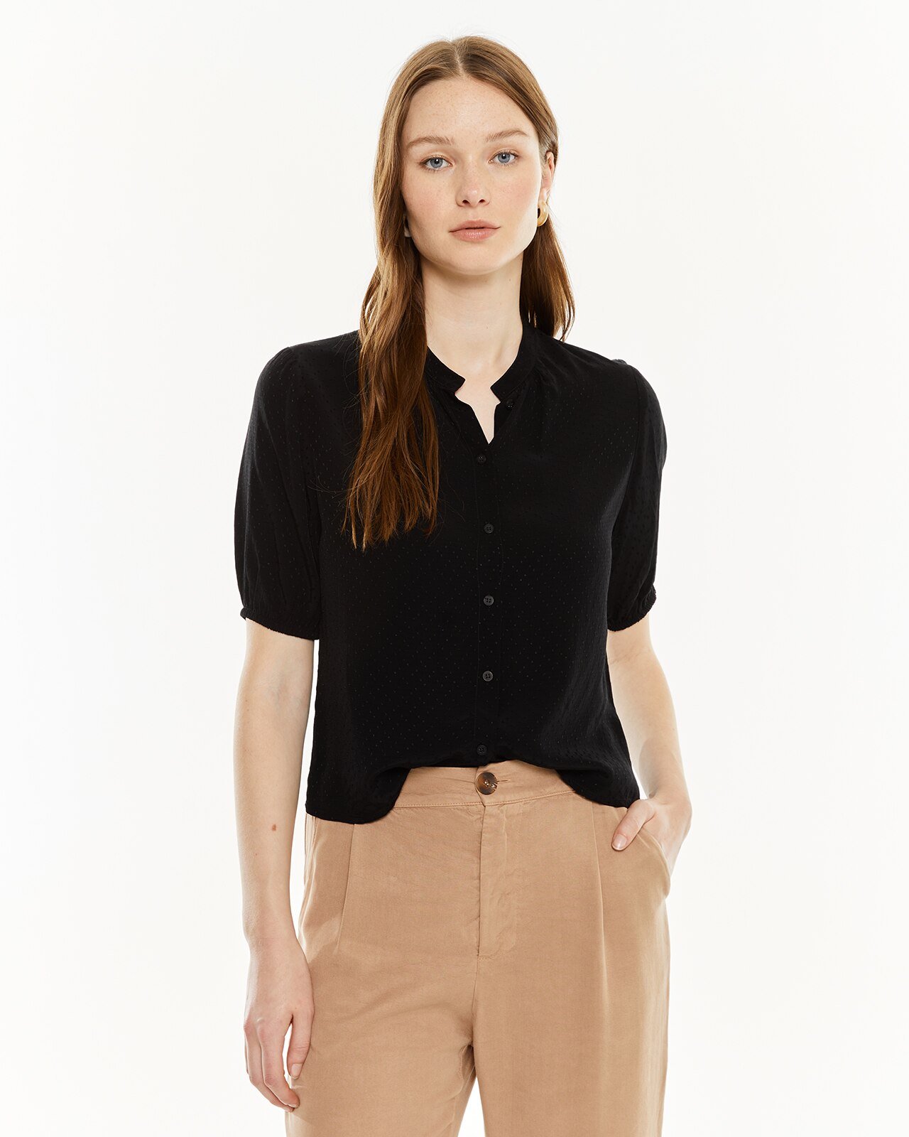 Camisa com Decote Redondo e Mangas Abalonadas com Elástico Preto-1