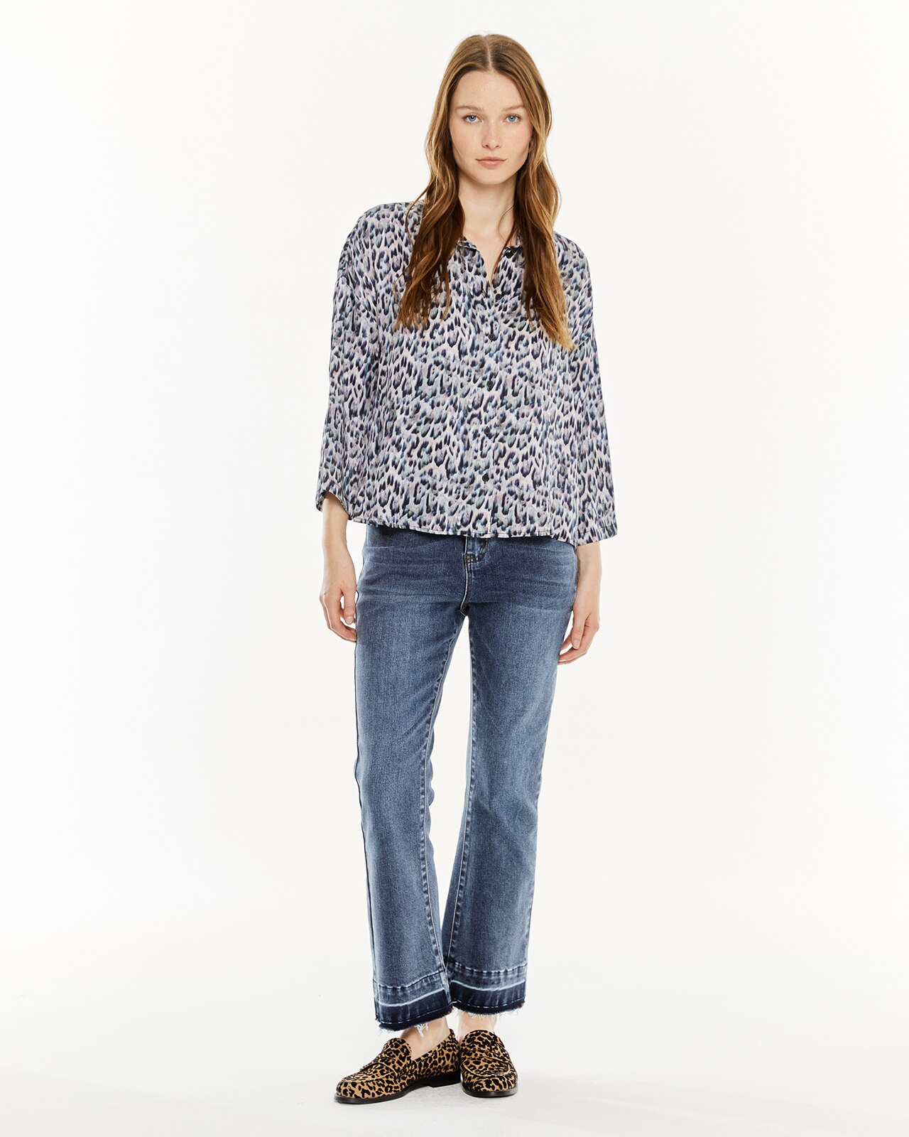 Camisa com Estampado Animal Print e Decote Camiseiro Azul / Branco-3