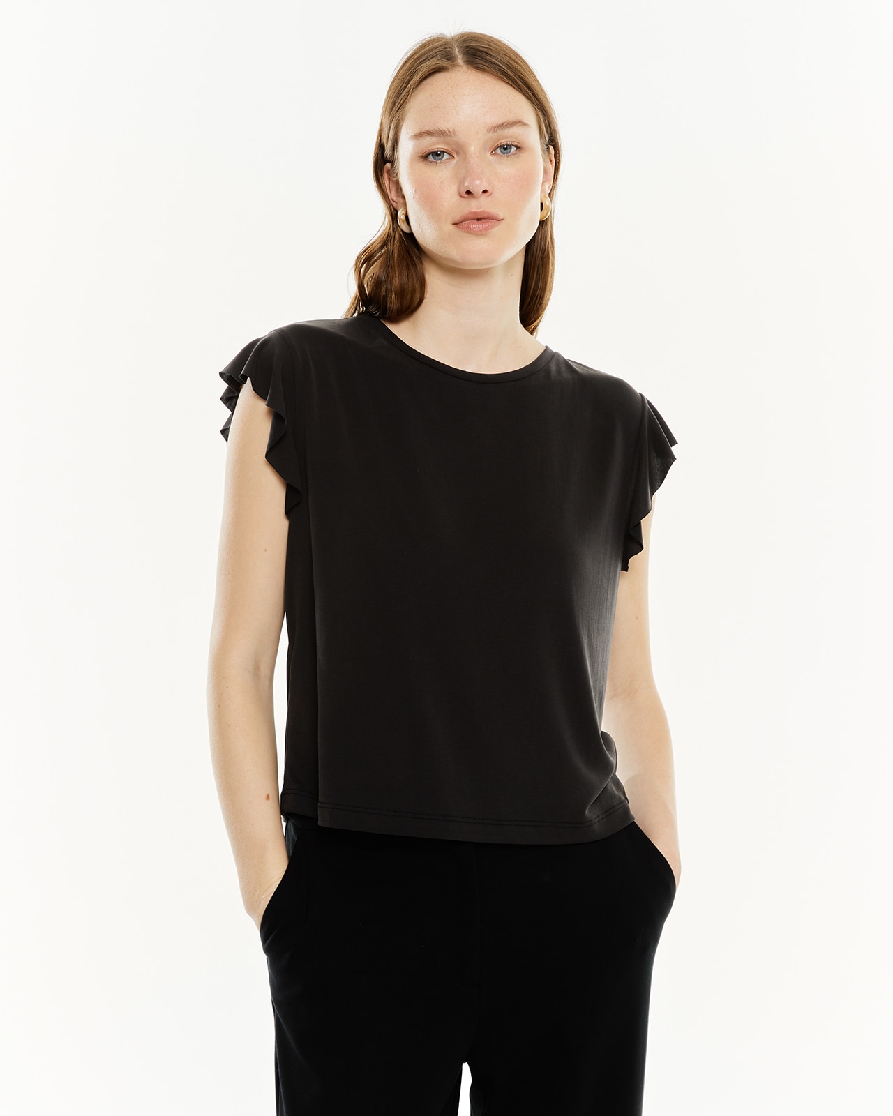 T-shirt com Gola Redonda e Folhos nas Mangas Preto-1