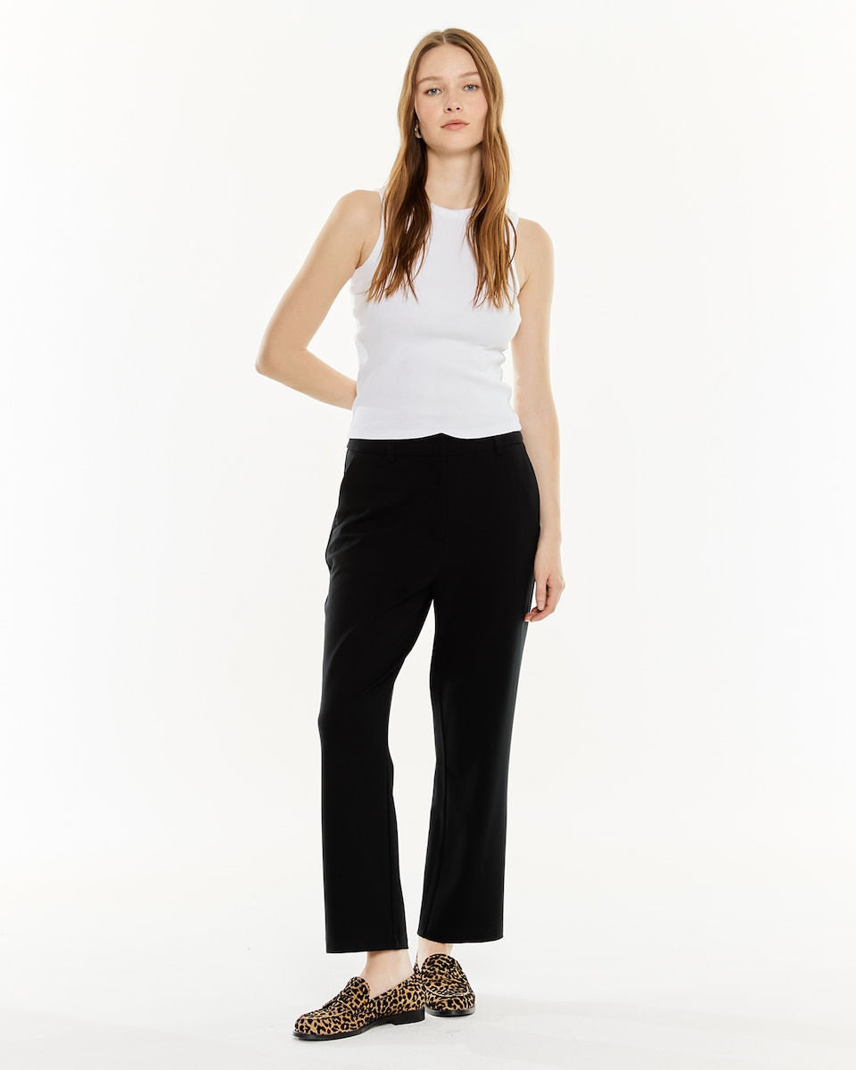 Calças Confort com Bolsos Laterais Preto-1