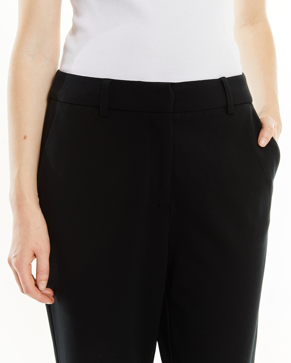 Calças Confort com Bolsos Laterais Preto-4