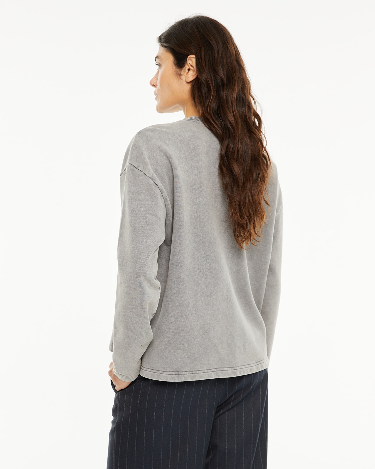 Sweatshirt com Gola Redonda e Detalhe de Mensagem na Parte Frontal Cinzento-2