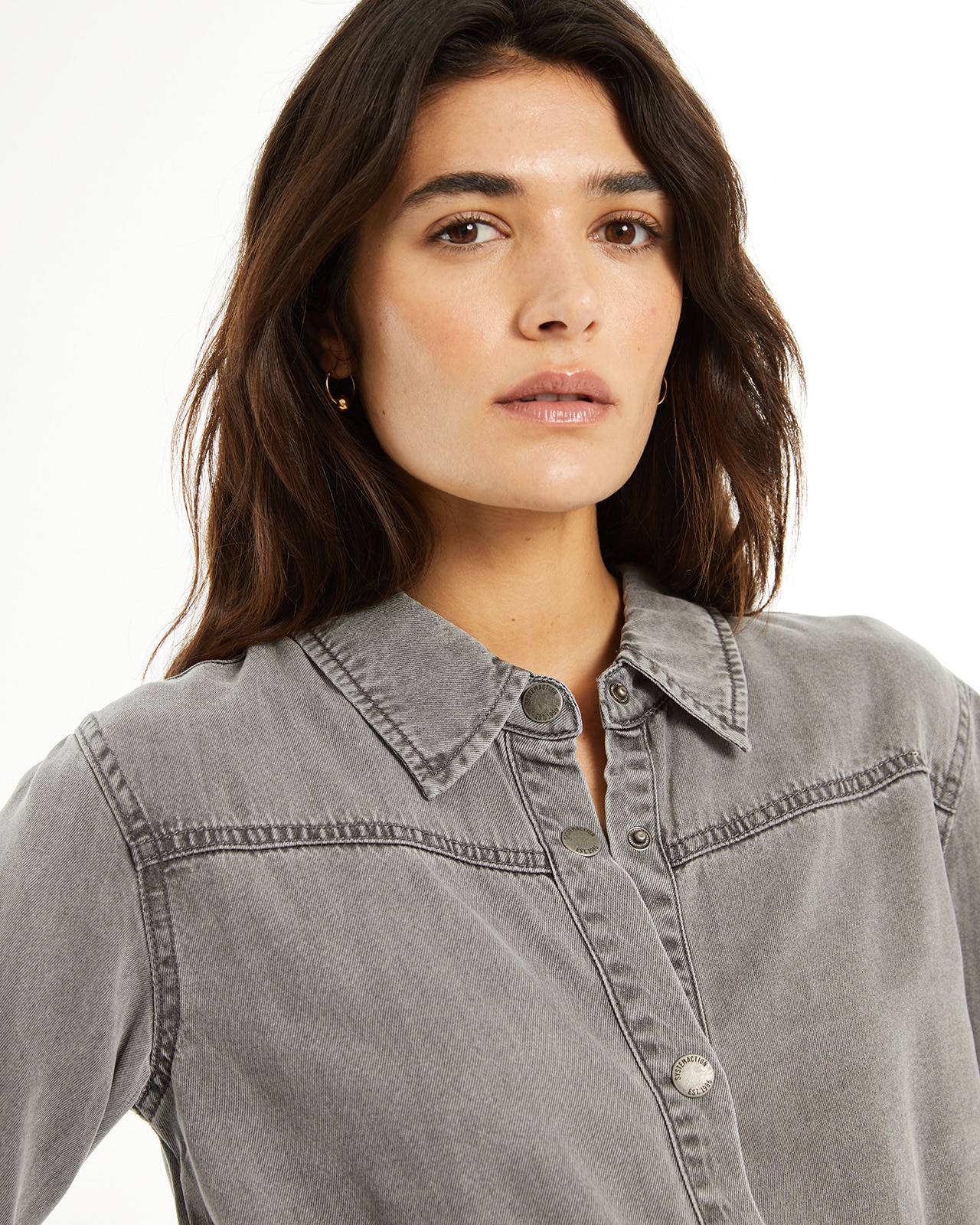 Camisa com Decote Tipo Camisa e Detalhe de Costuras Cinzento-4