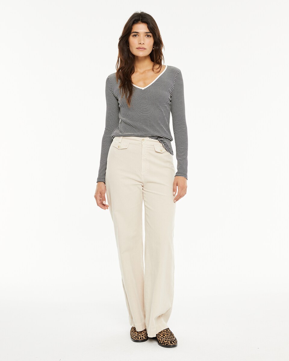 T-shirt Às Riscas com Vivo no Decote Preto / Branco-3