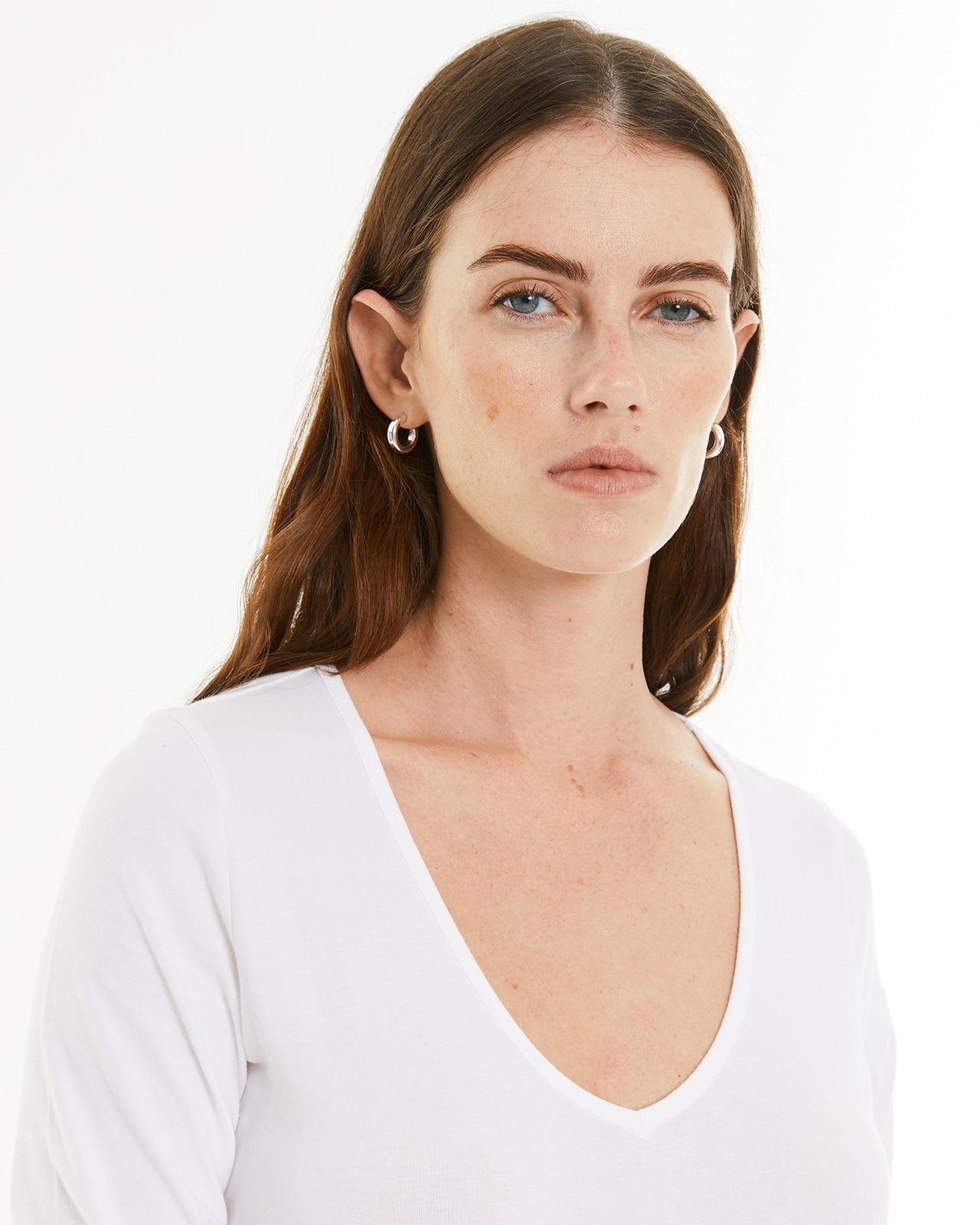 T-shirt Tipo Body com Decote em V Branco-4